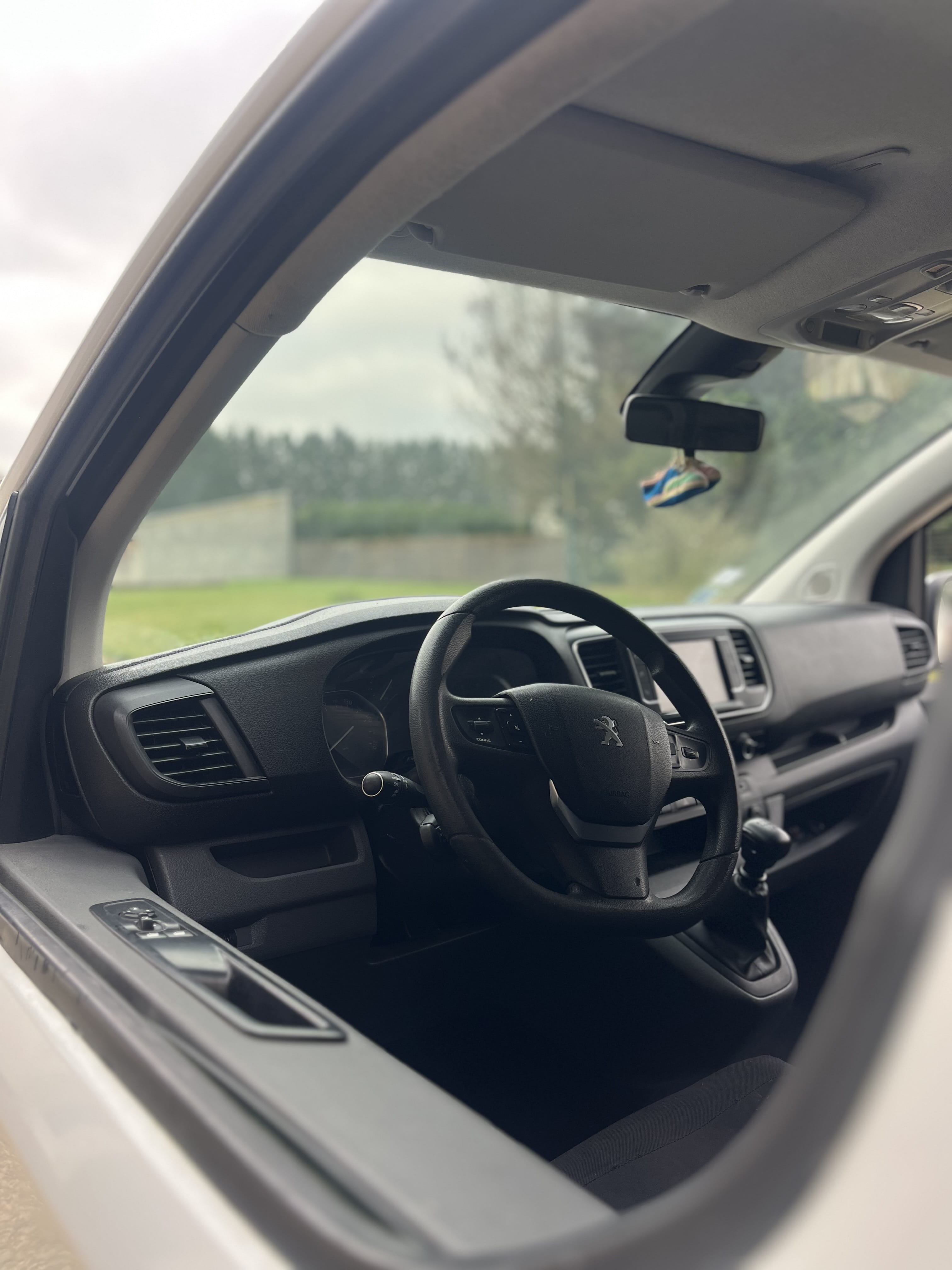 Peugeot Expert avec GPS