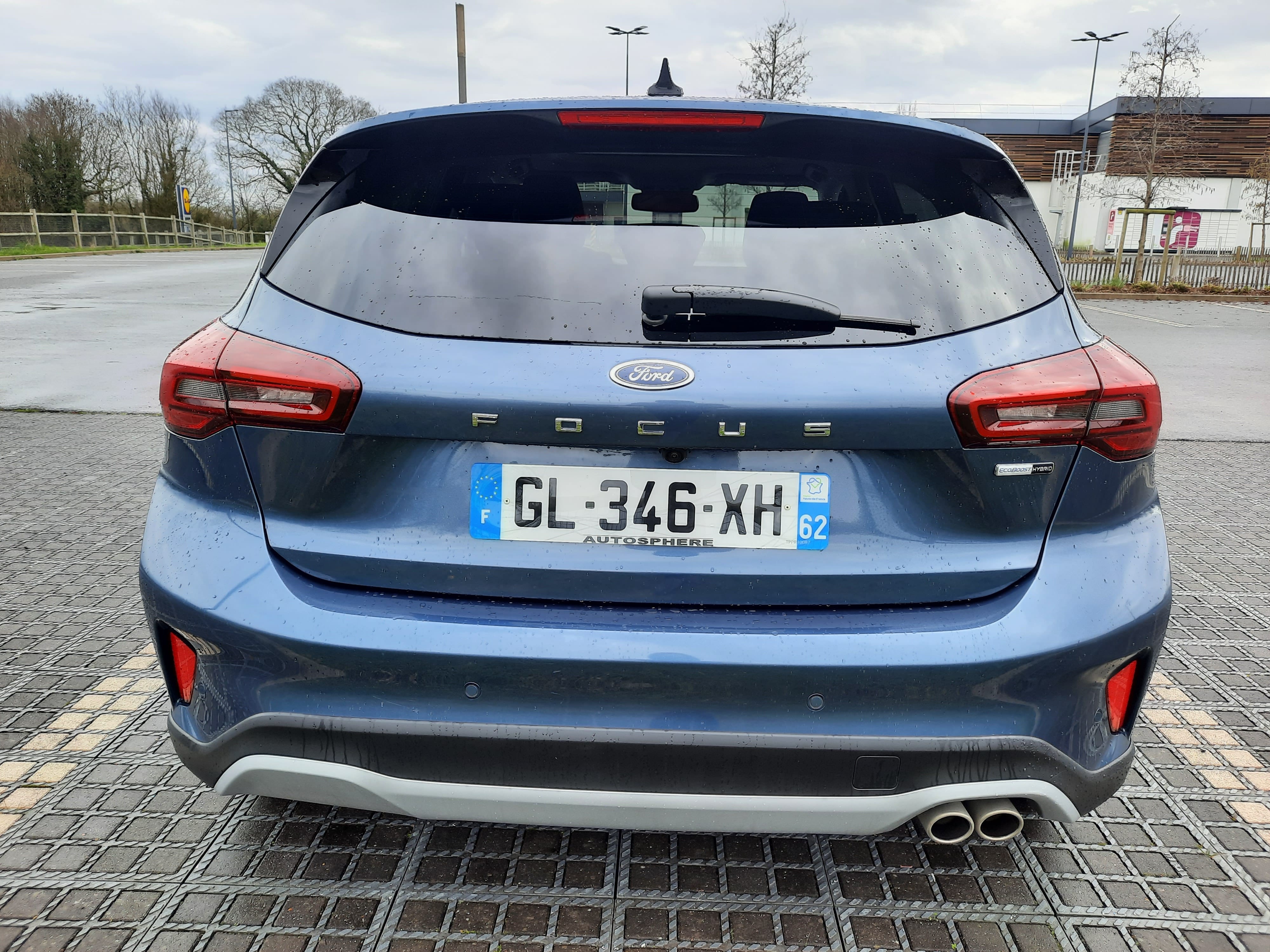 Ford Focus avec Entrée audio / iPod