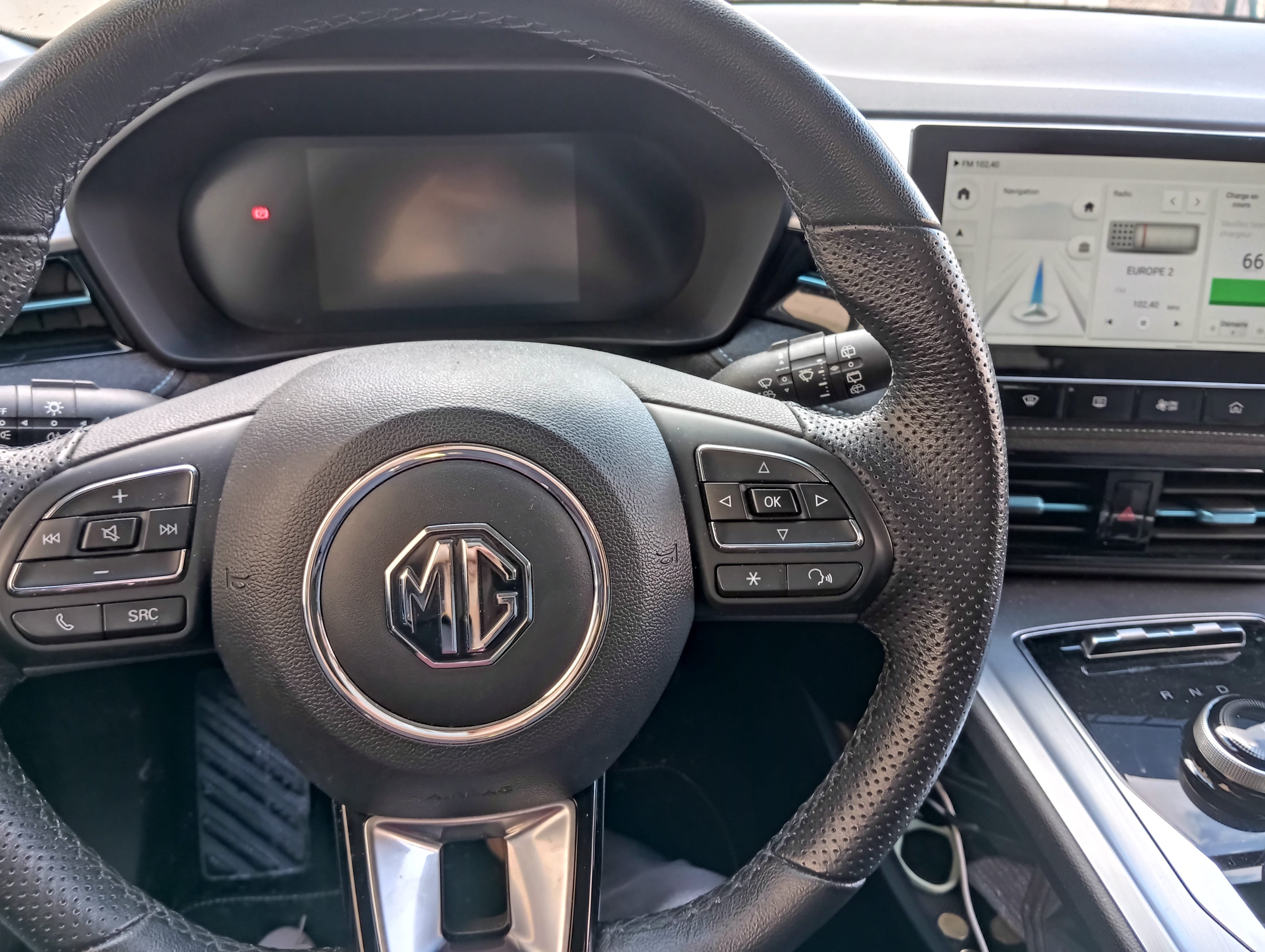 MG MG5 61KW avec GPS