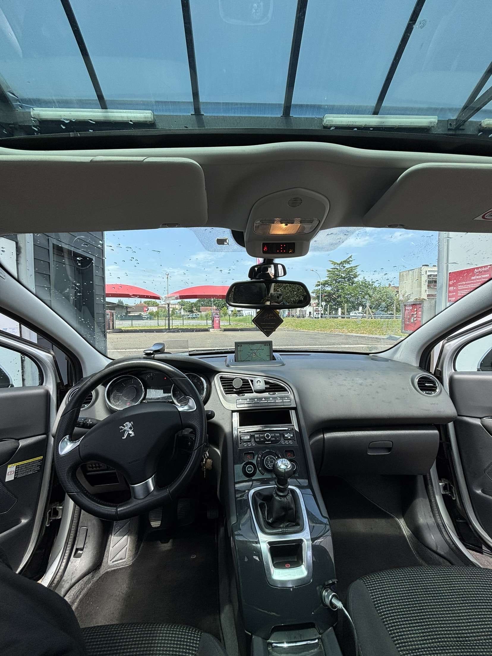 Peugeot 5008 avec Audio Bluetooth