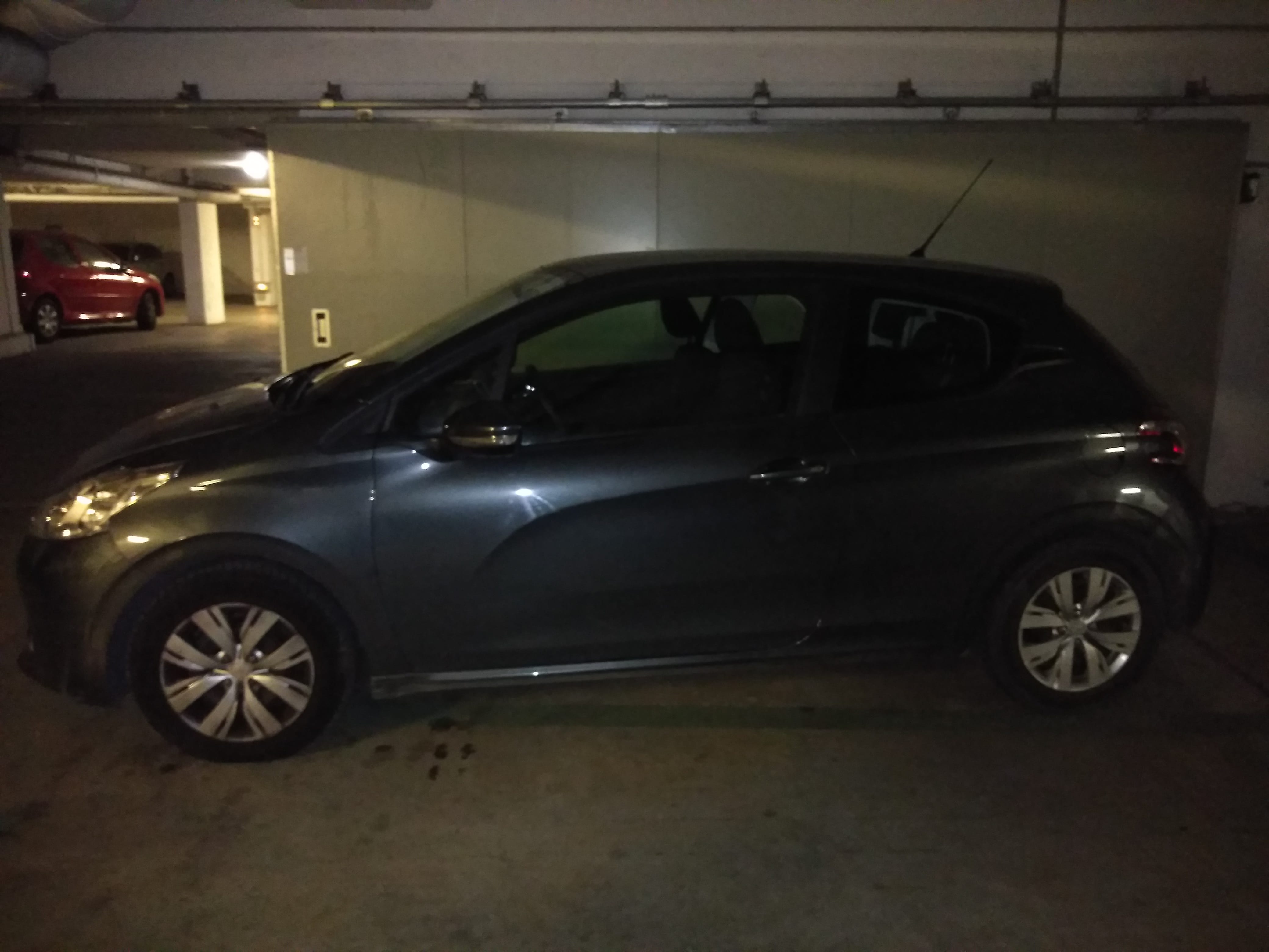 Peugeot 208 avec Climatisation