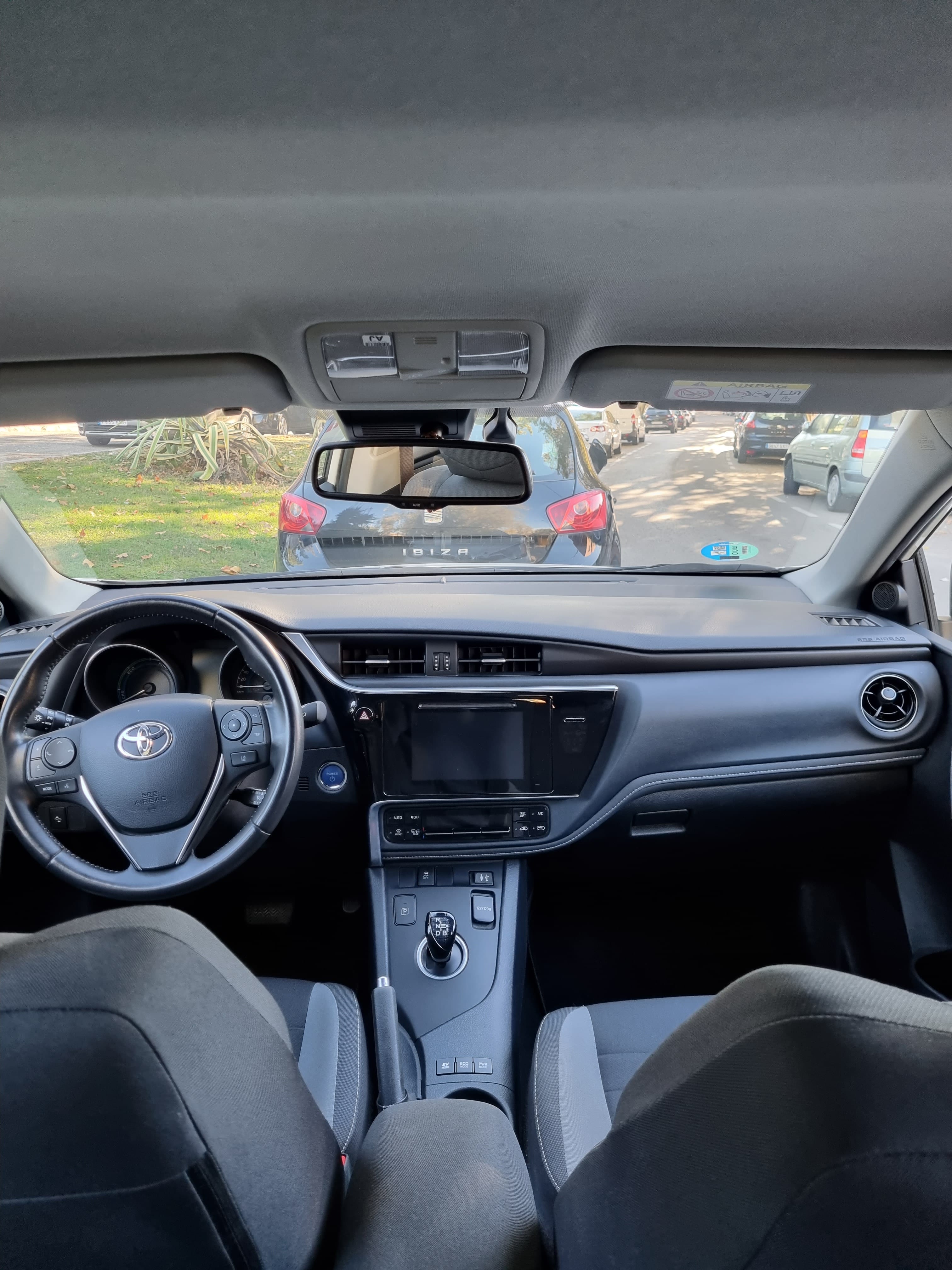 Toyota Auris Híbrido con Audio Bluetooth