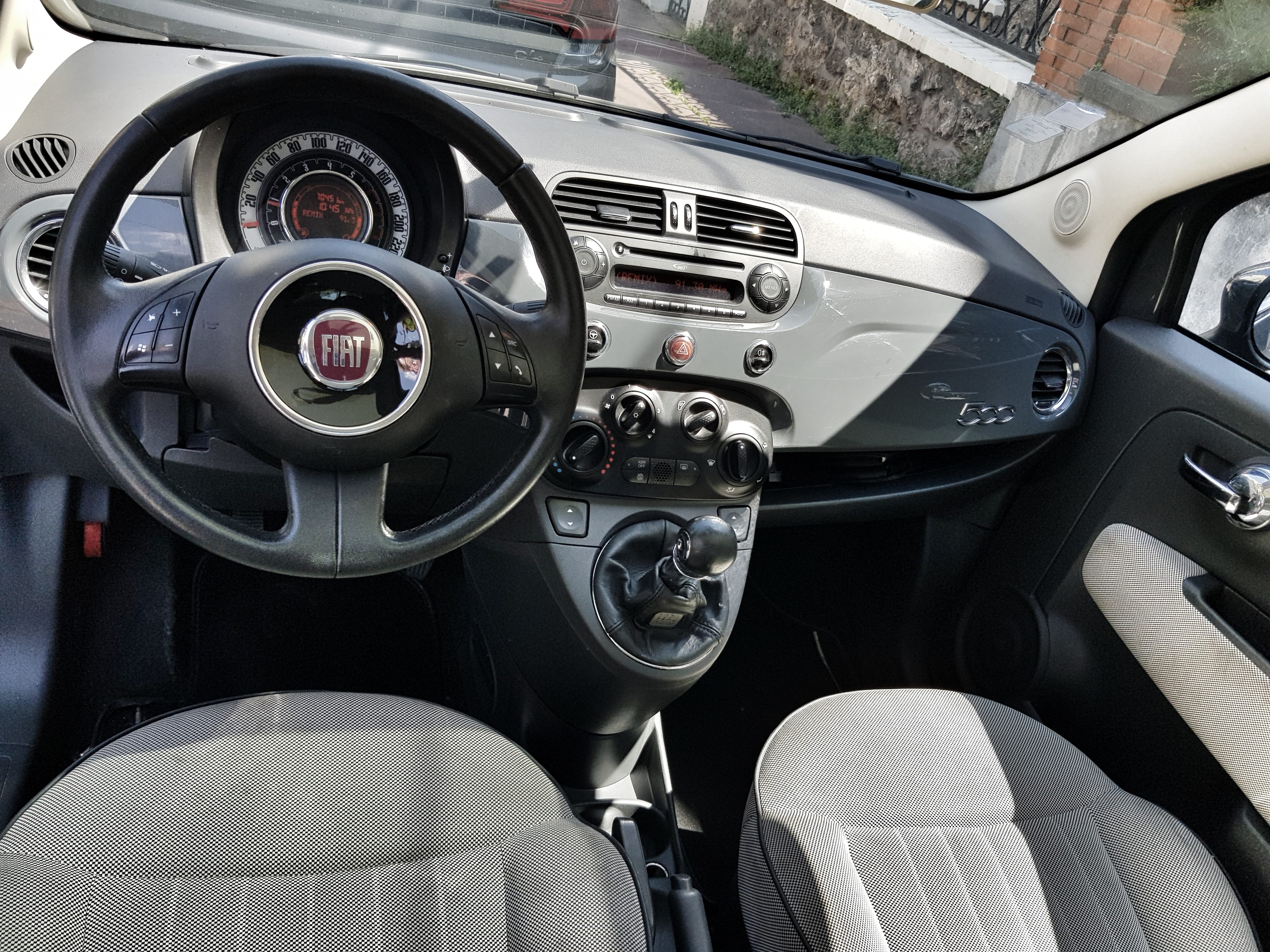 Fiat 500 Lounge avec Entrée audio / iPod