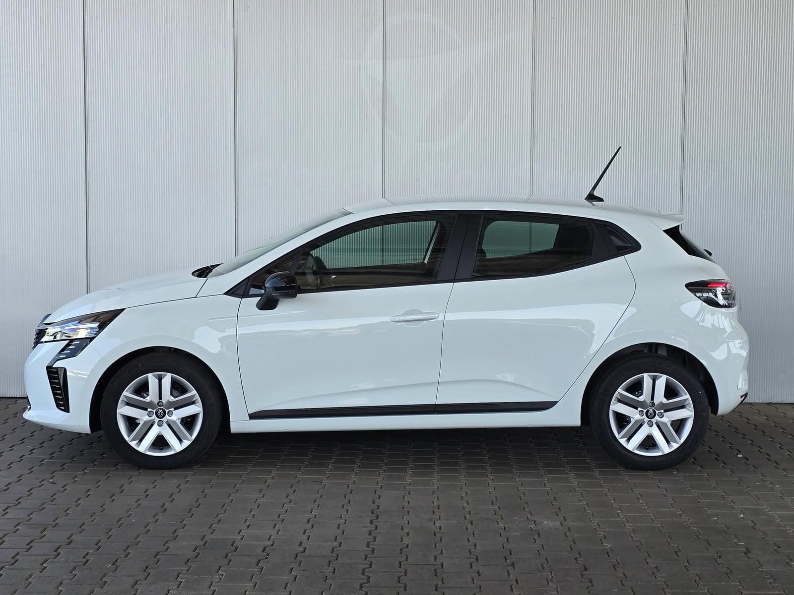 Renault Clio 2024 Facelift avec Climatisation