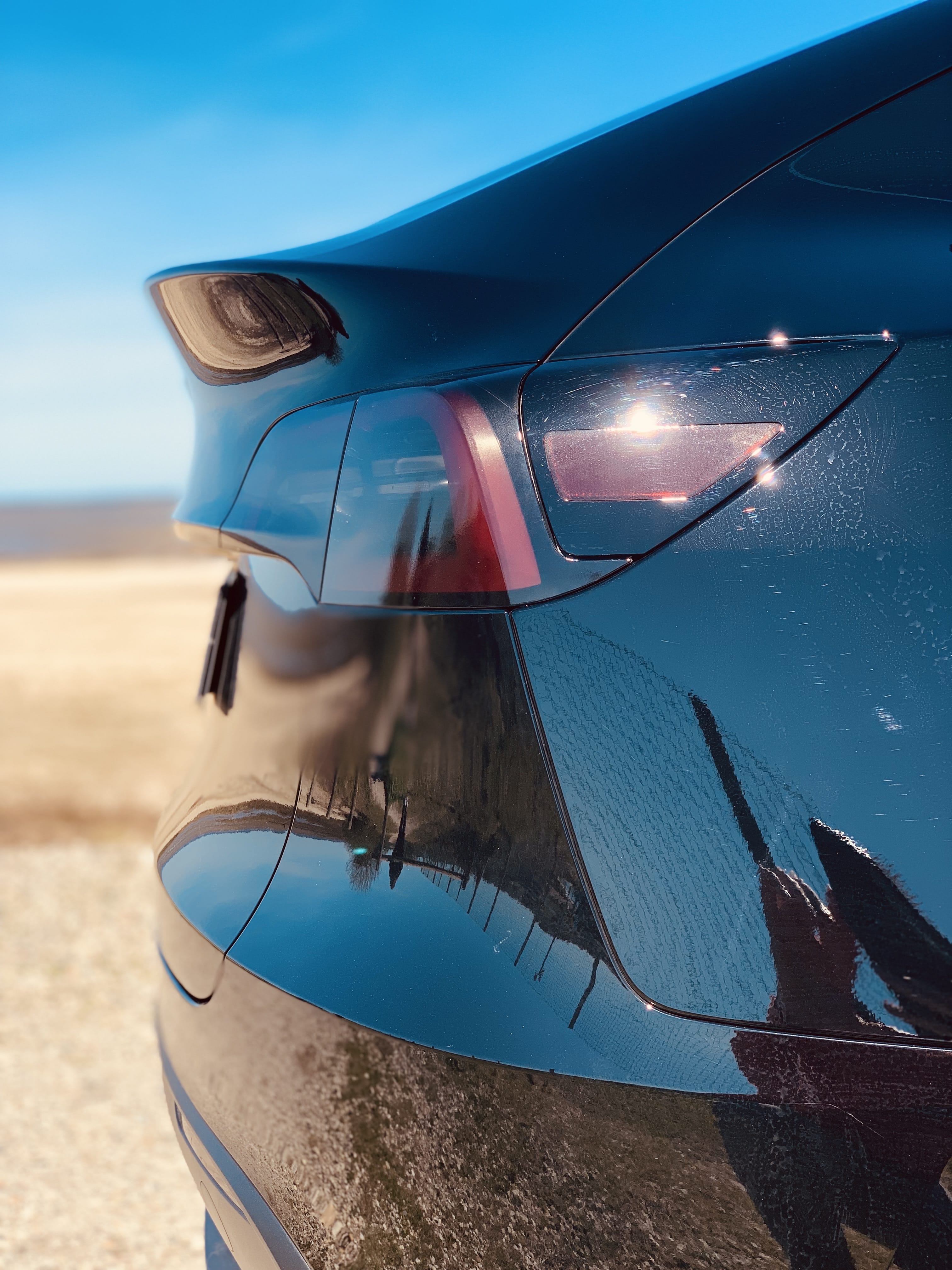 Tesla Model Y 300 cv avec Audio Bluetooth