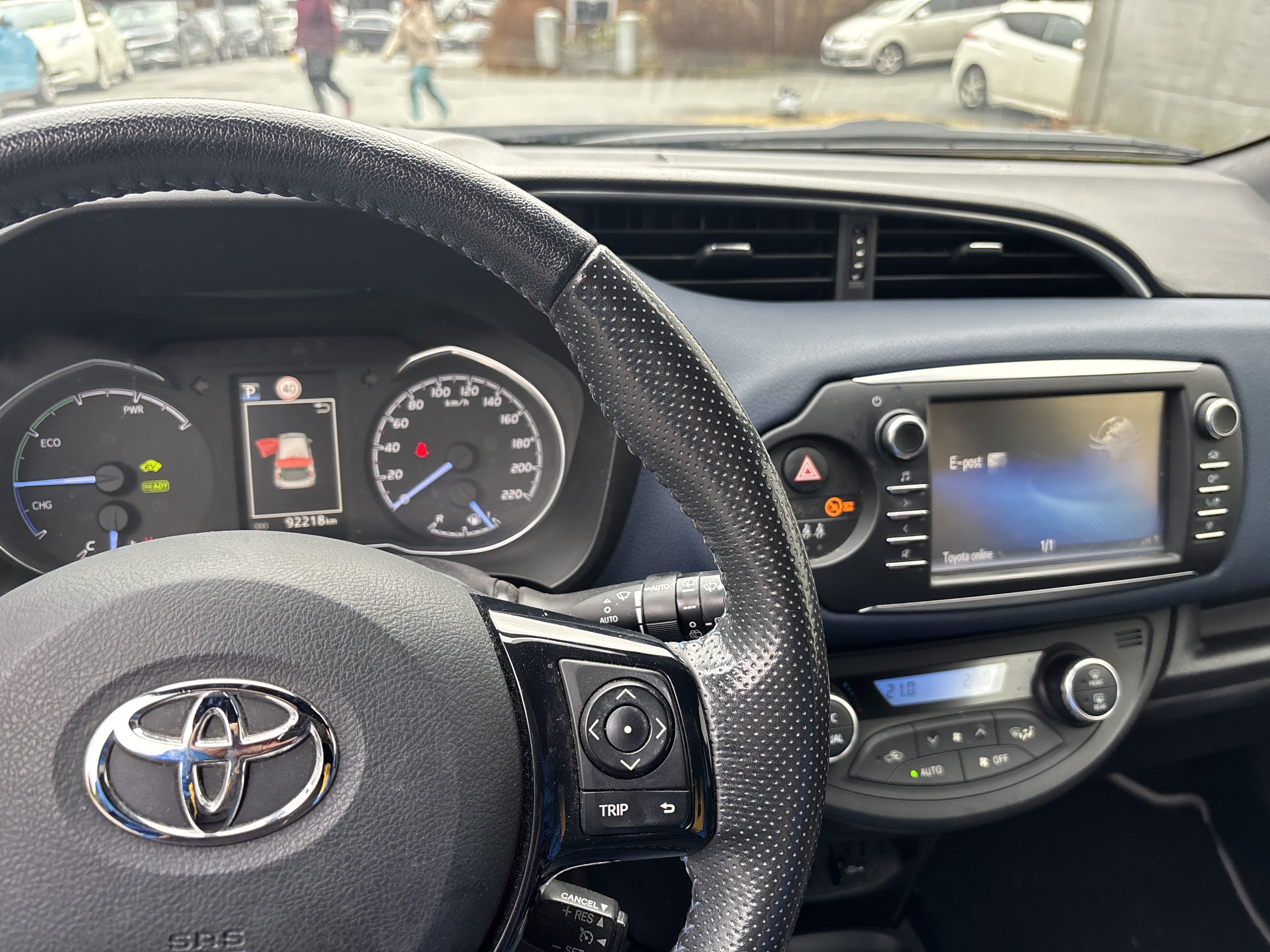 Toyota Yaris Hybrid 5 seter