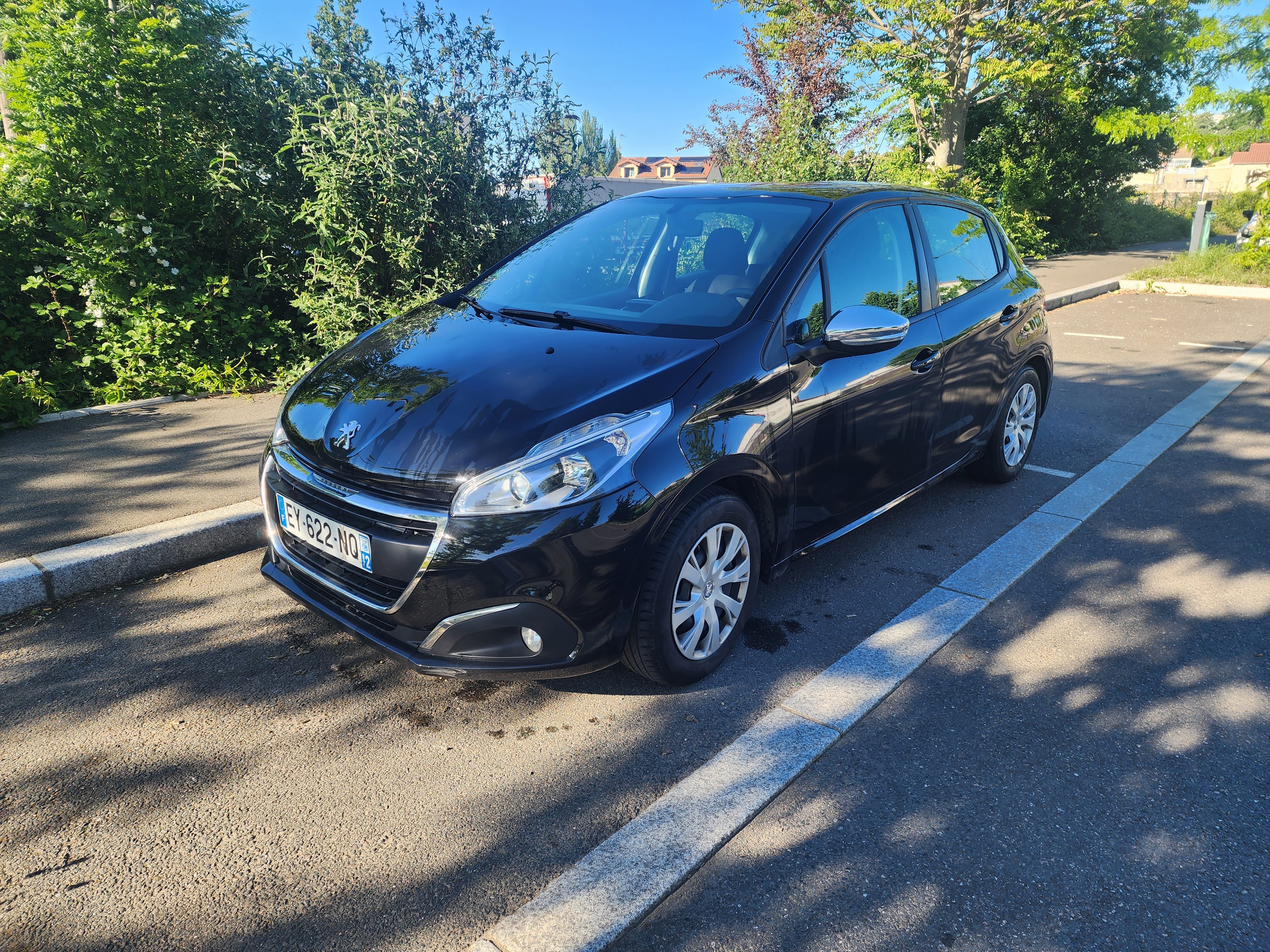 Peugeot 208 Connecté 24h/24h, 2018, Essence 95