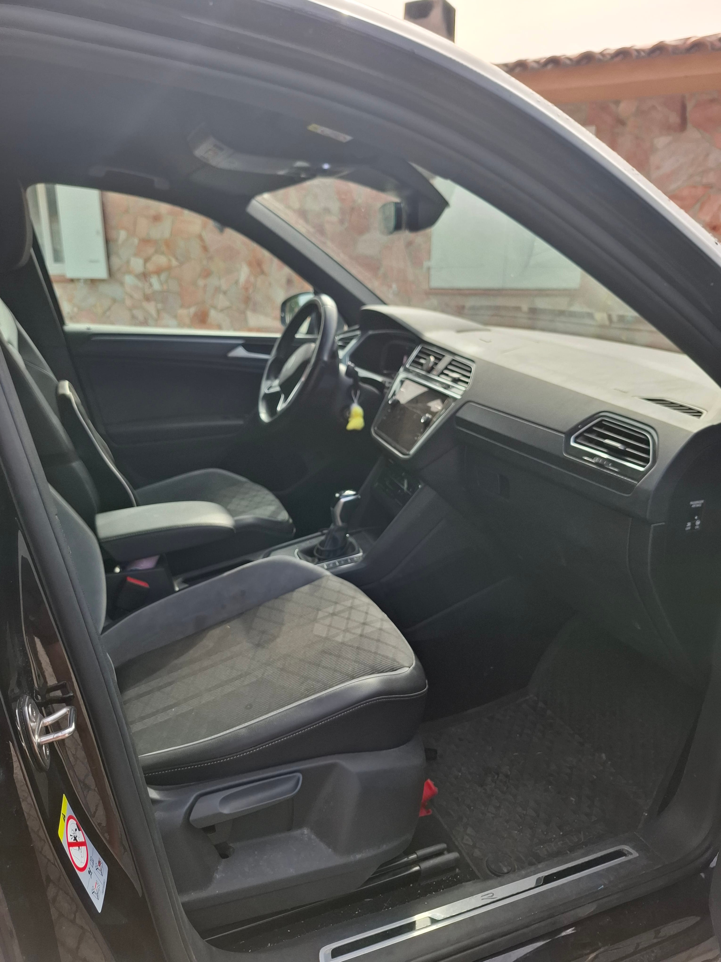 Volkswagen Tiguan SE R-LINE Black avec GPS