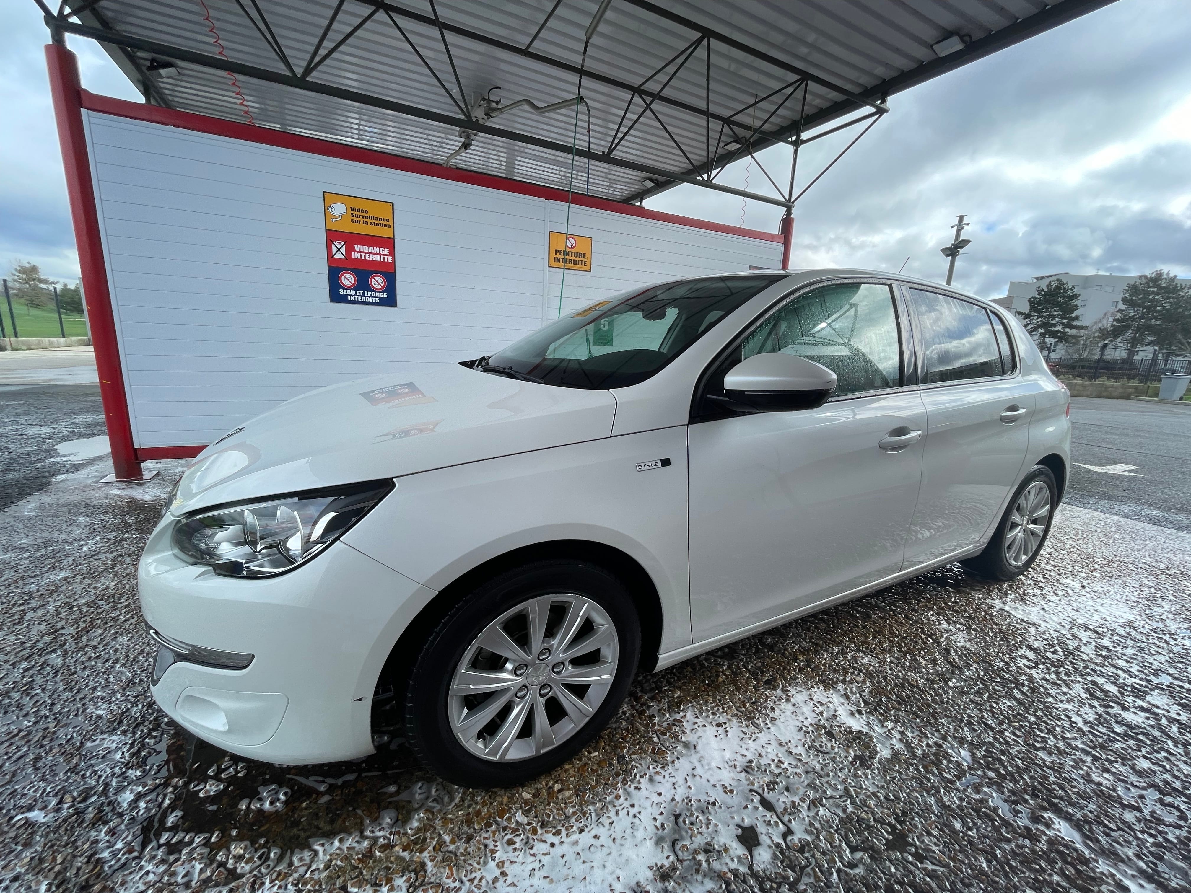 Peugeot 308 avec Climatisation