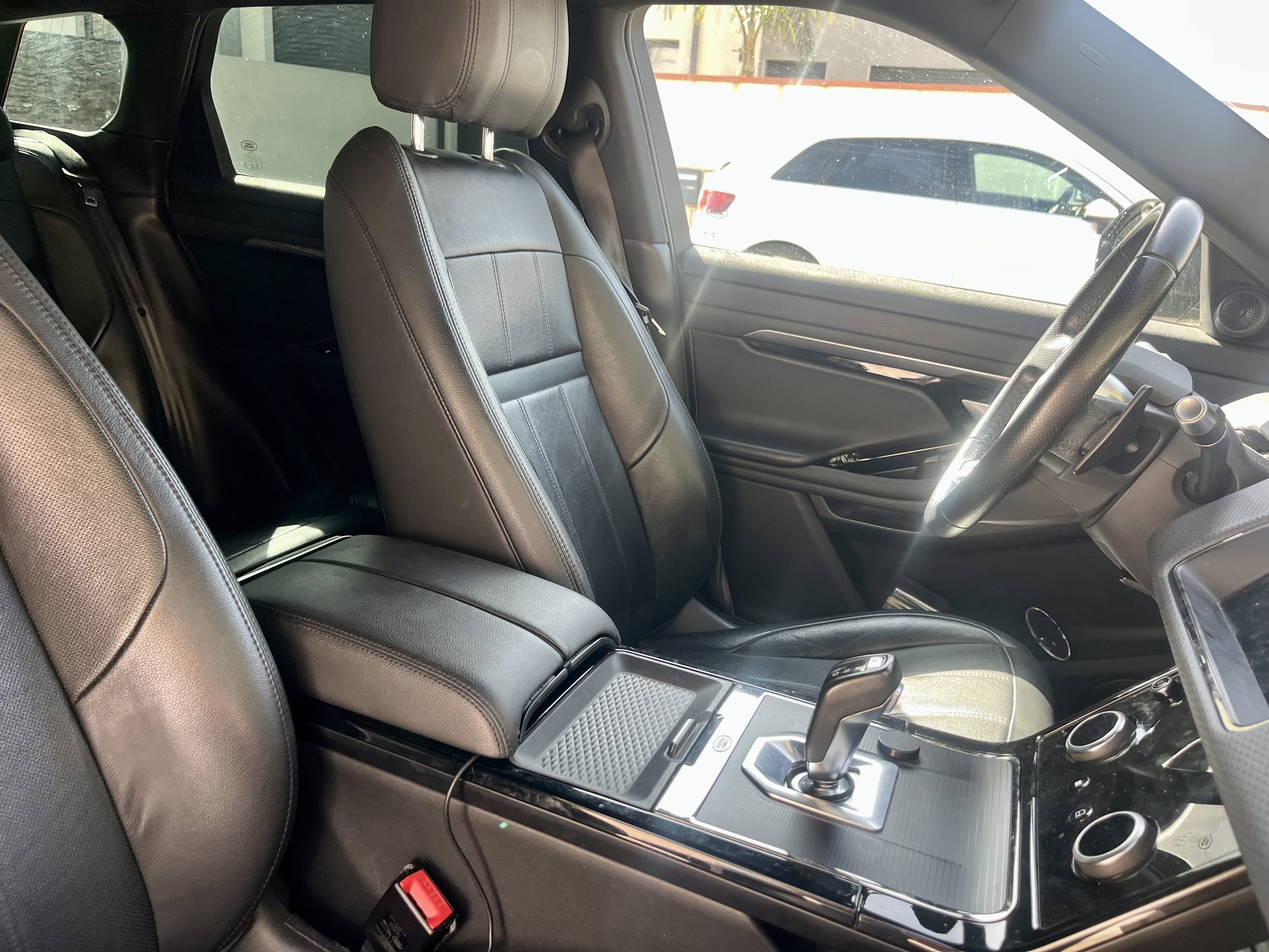Land-Rover Range Rover Evoque avec GPS
