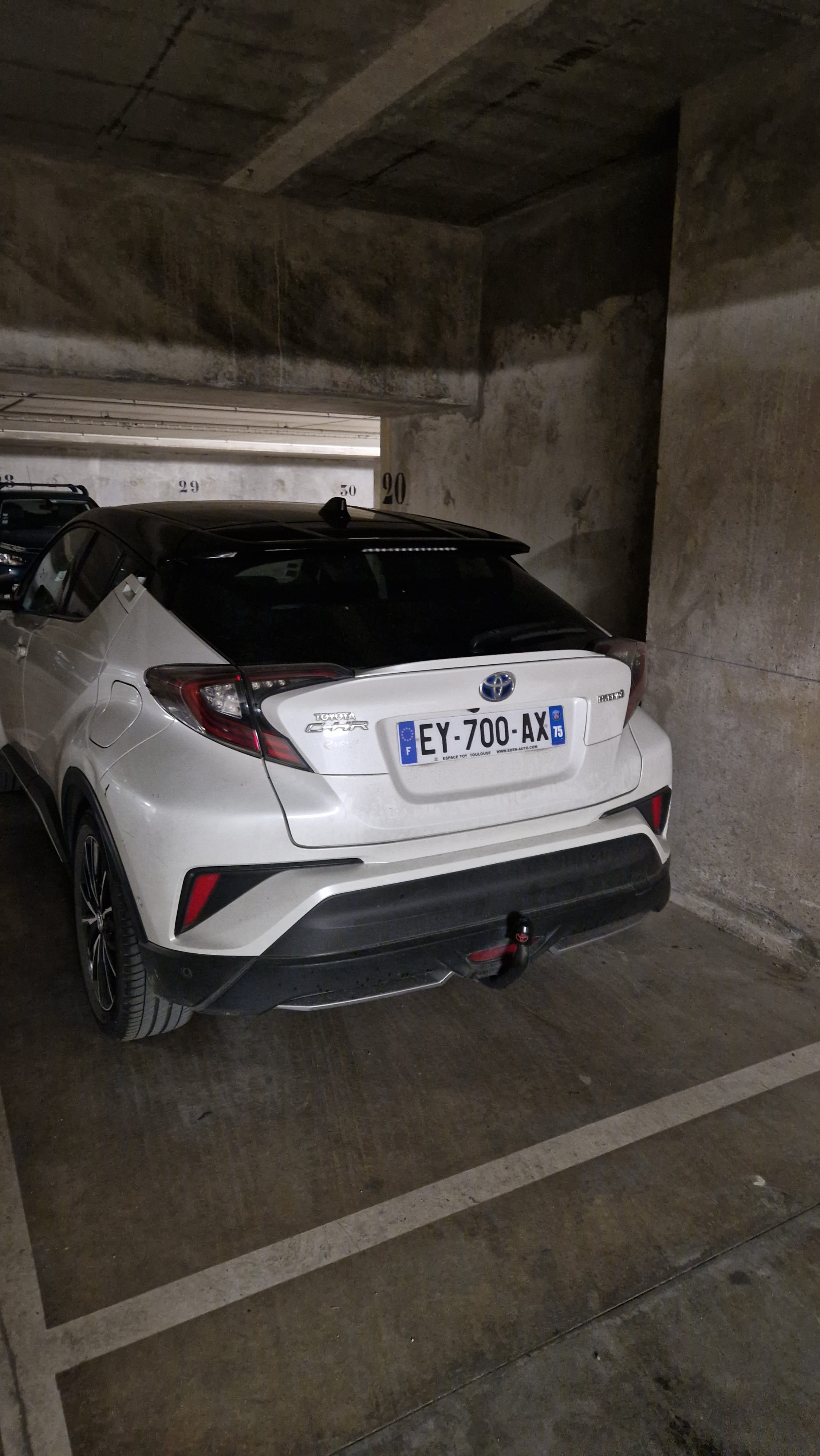 Toyota C-HR Hybrid avec Climatisation