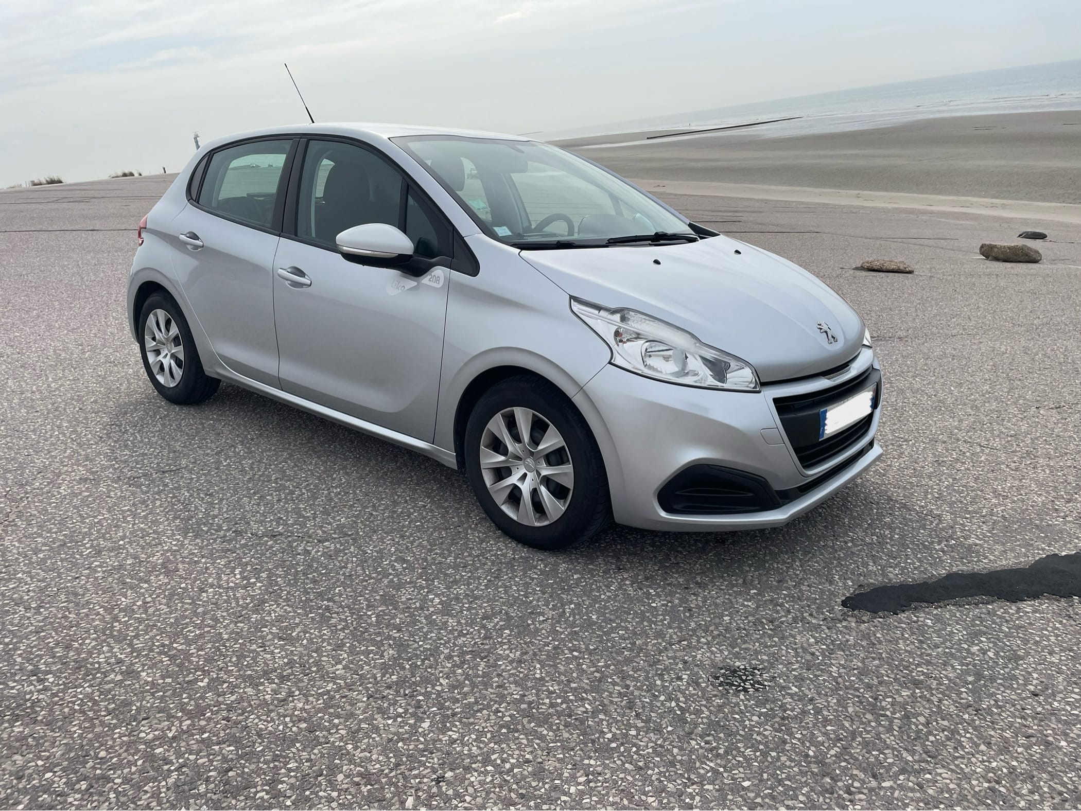 Peugeot 208, 2017, Essence 95