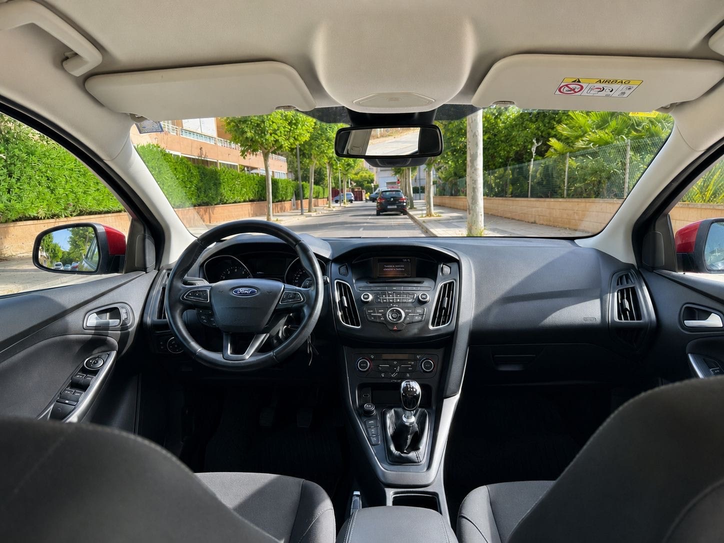 Ford Focus Titanium con Audio Bluetooth