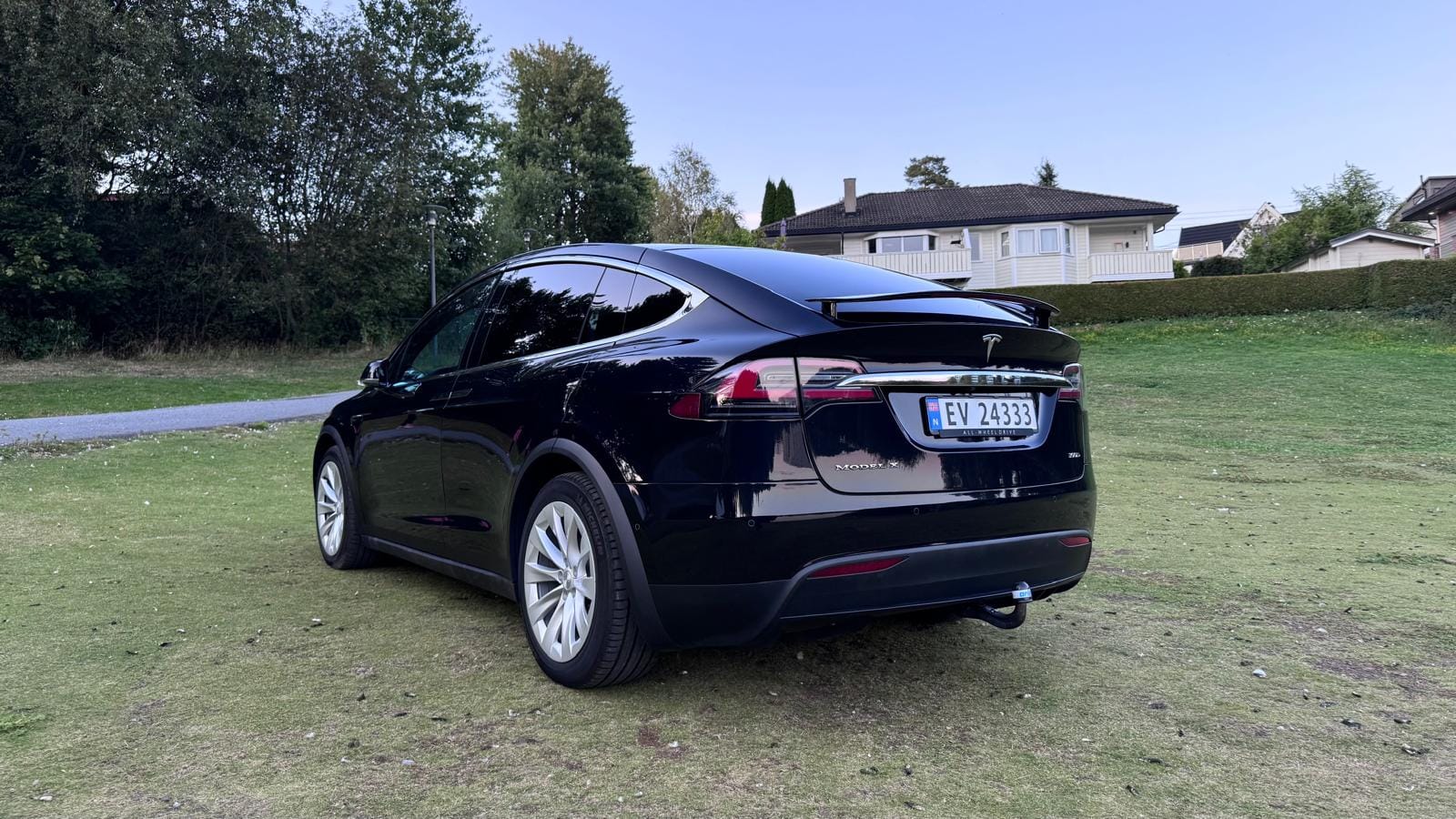 Tesla Model X 100D med GPS