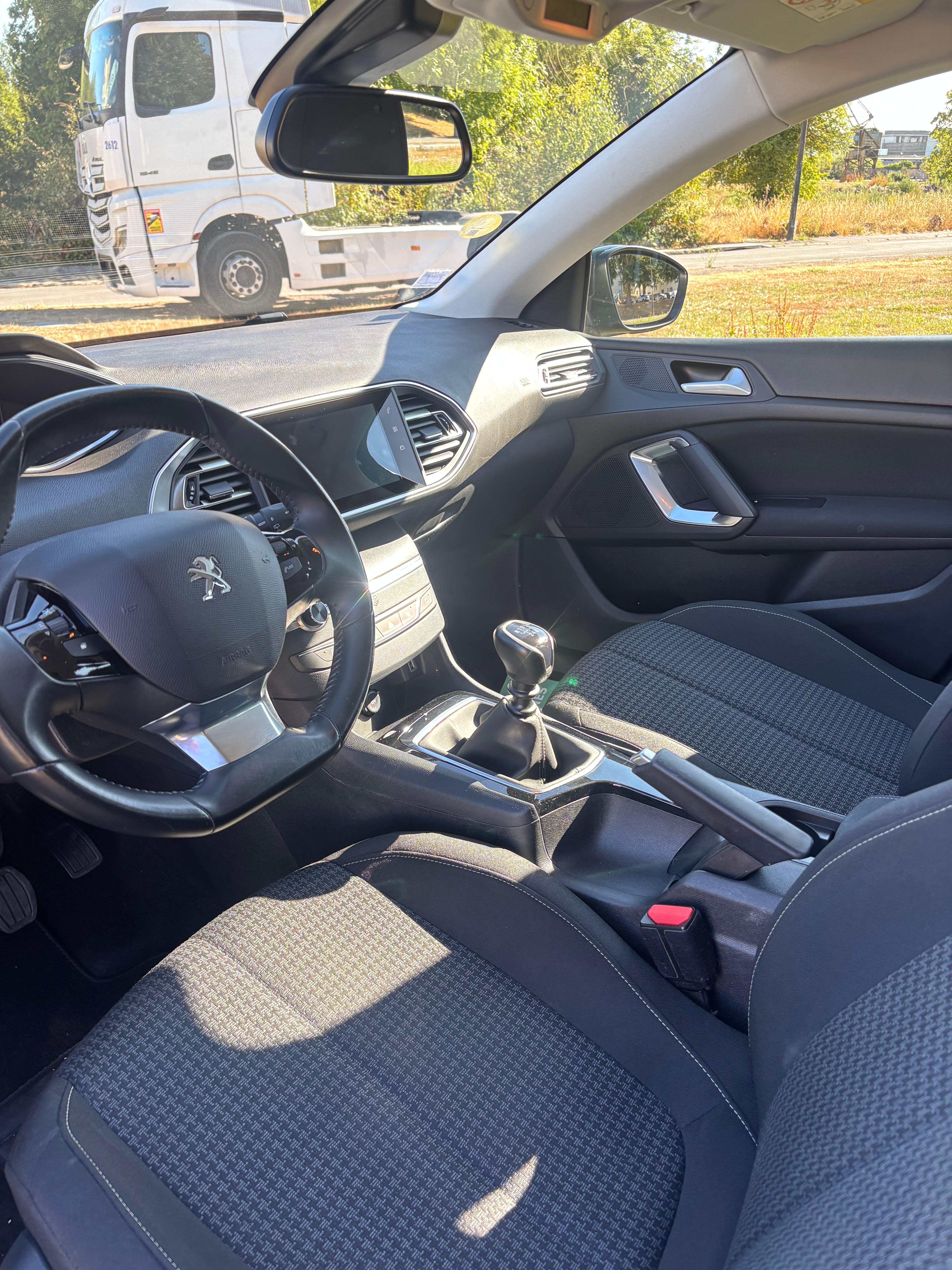 Peugeot 308 SW avec Apple CarPlay