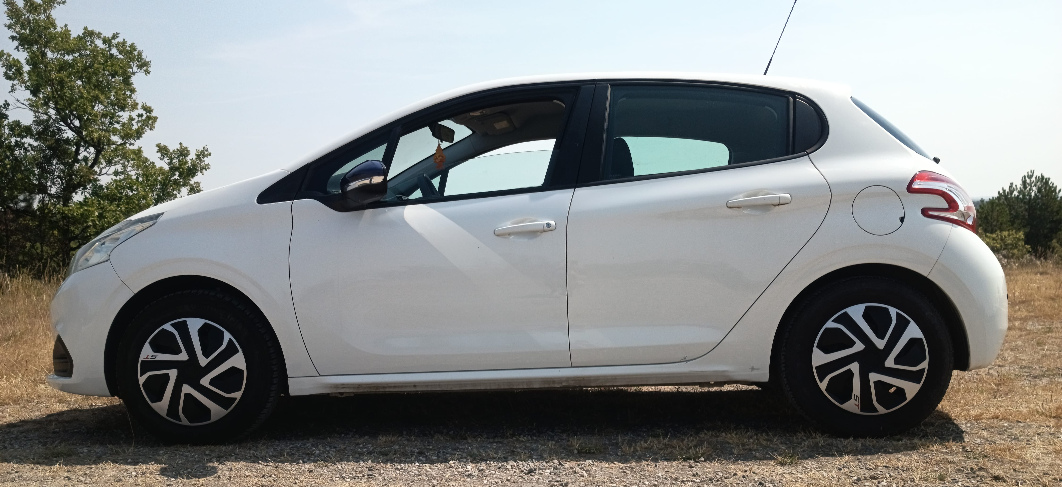 Peugeot 208 avec Climatisation