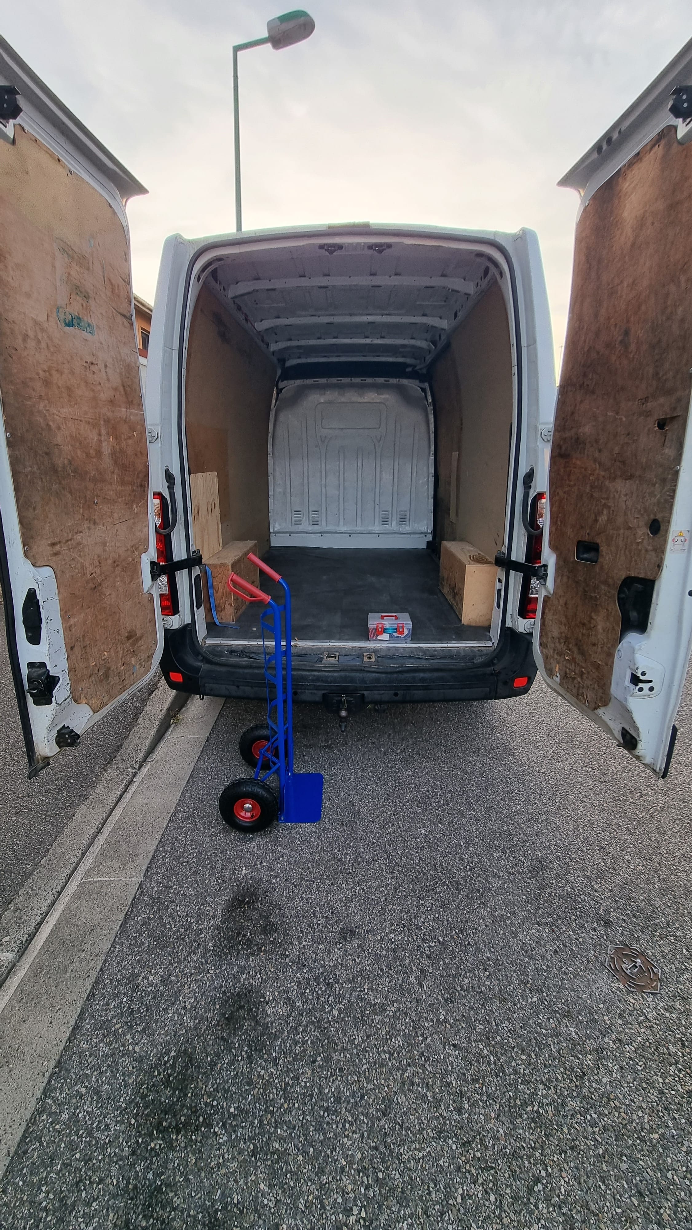 Renault Master 2.3 dci 125ch L2H2 Grand Confort avec Attelage