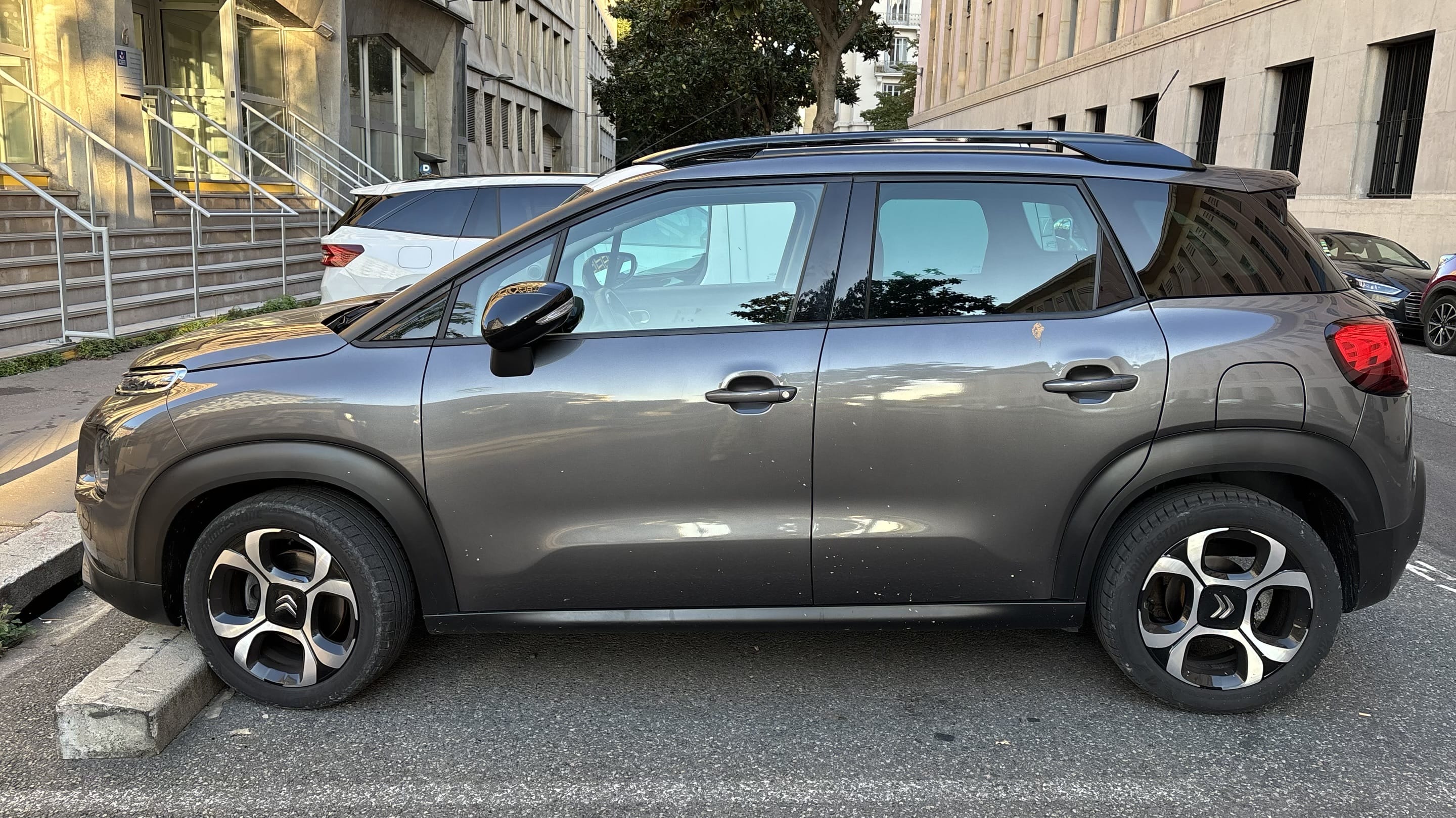 Citroen C3 Aircross Série Shine - centre de lyon avec Climatisation