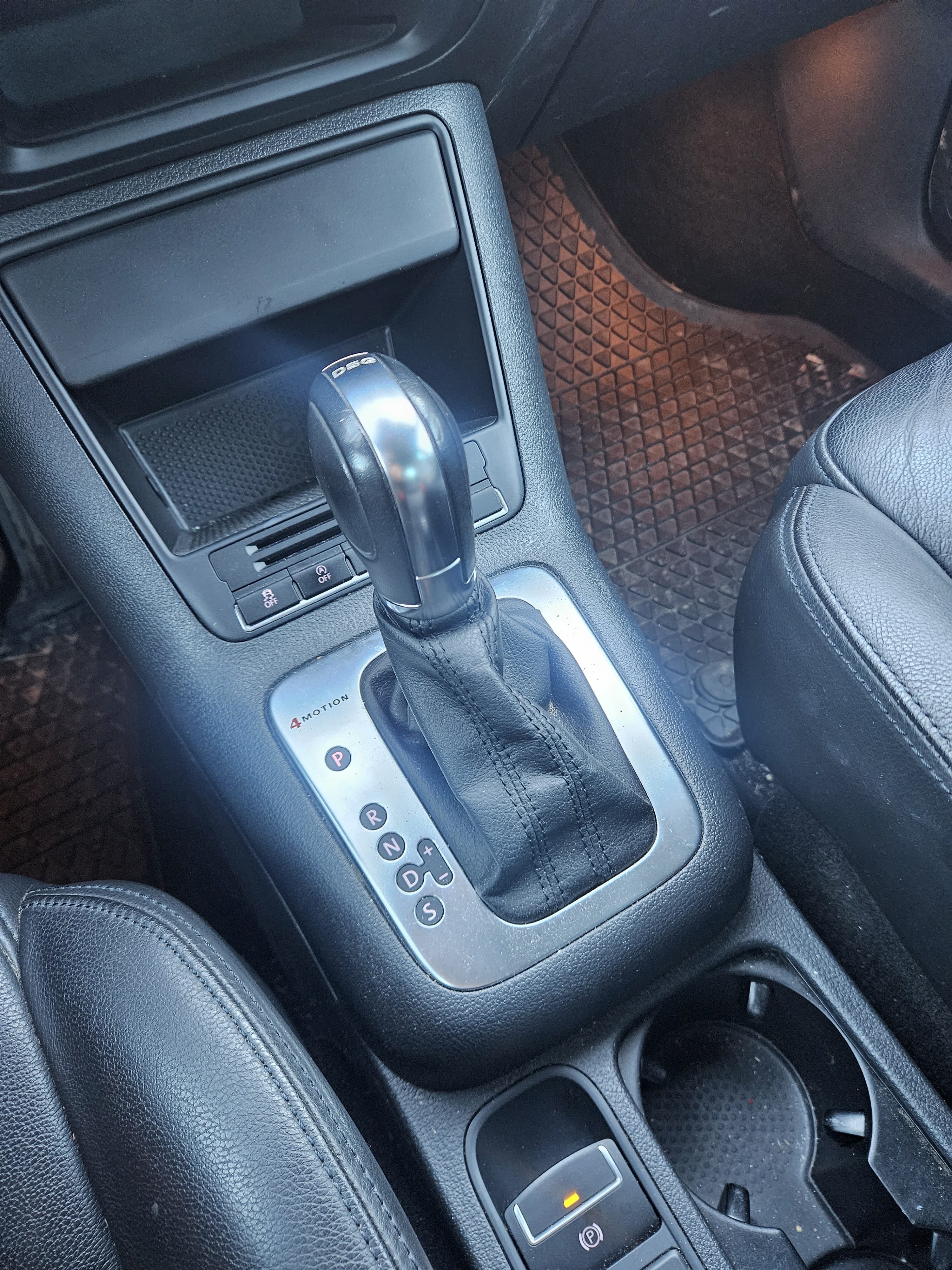 Volkswagen Tiguan 2.0T S 4Motion met Vierwielaandrijving