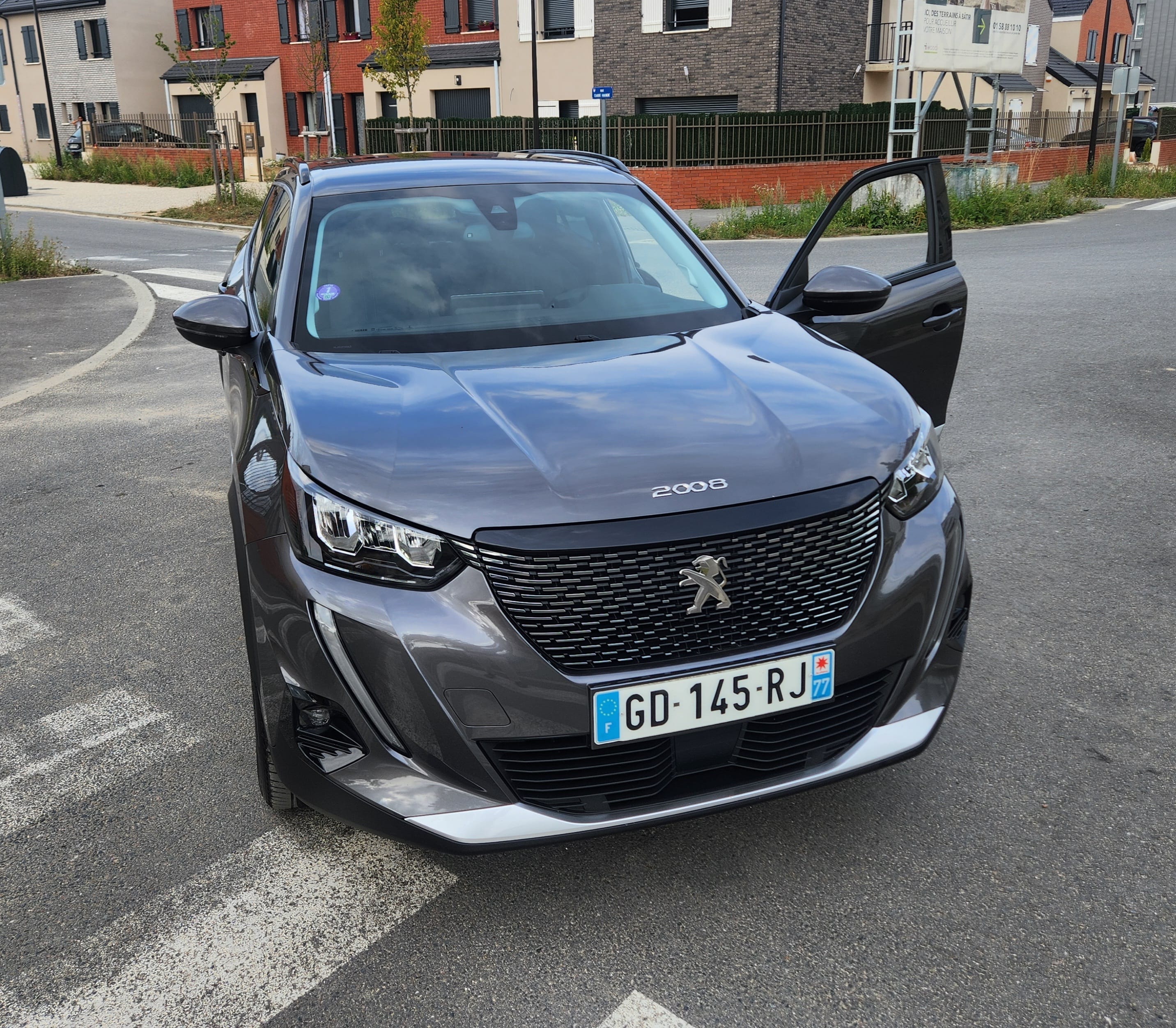 Peugeot 2008, 2021, Essence 95, automatique