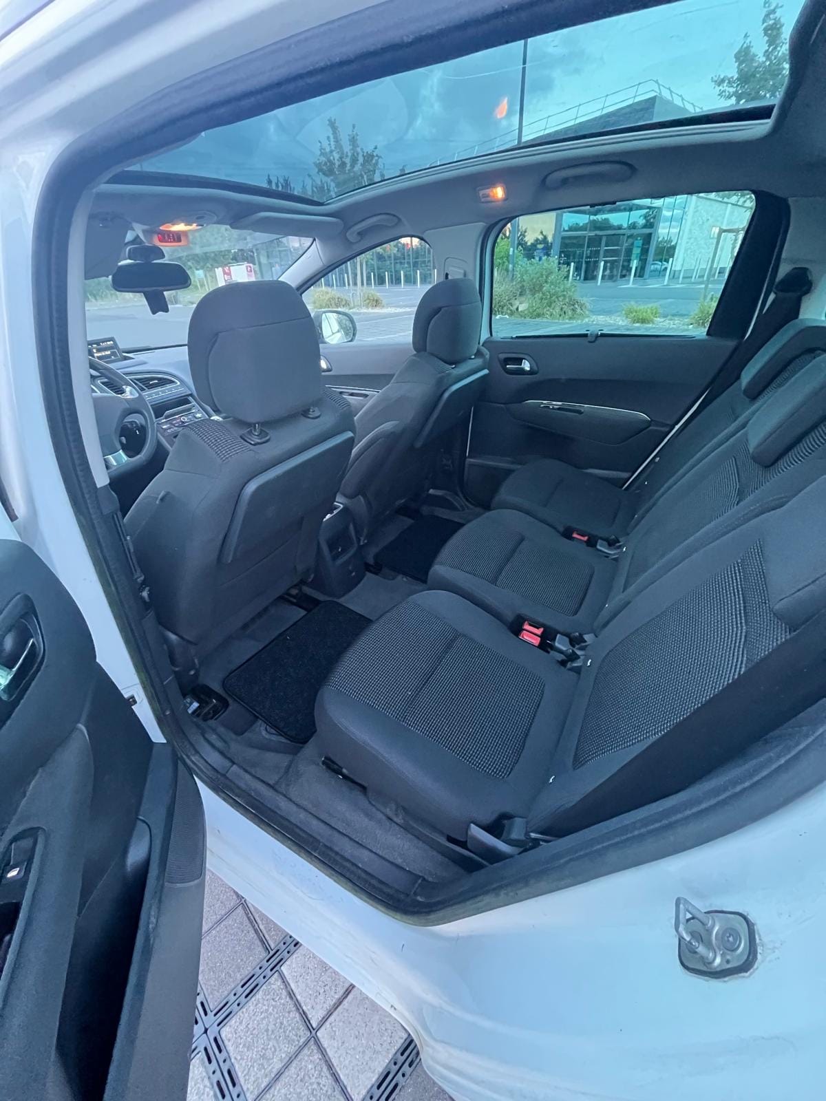 Peugeot 5008 avec Régulateur de vitesse