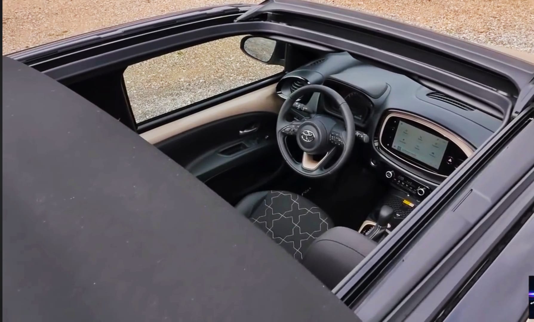 Toyota Aygo X Cross Chic -OPEN Air-