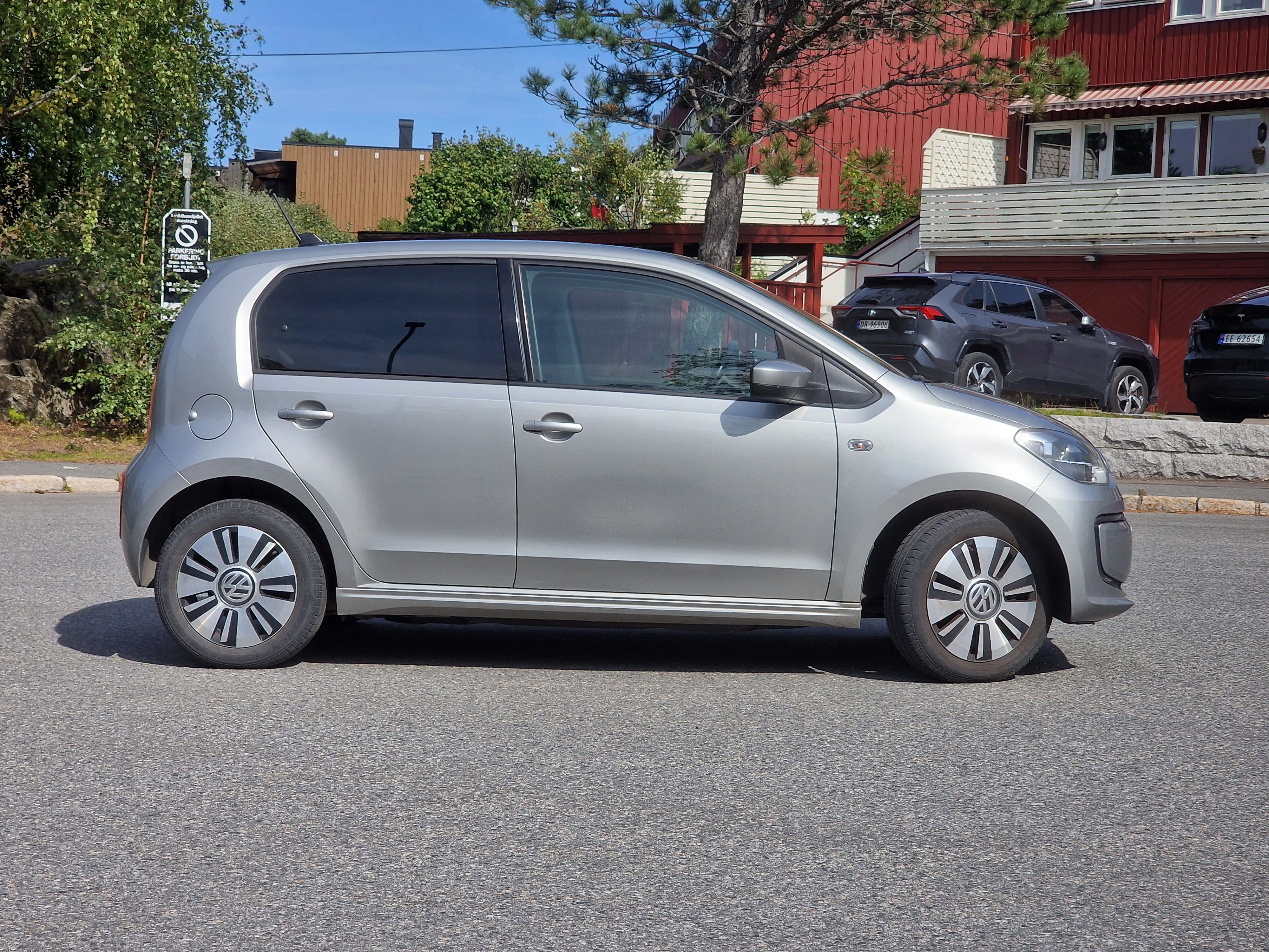 Volkswagen e-Up ! Med fast parkering inkl. lading med Aircondition