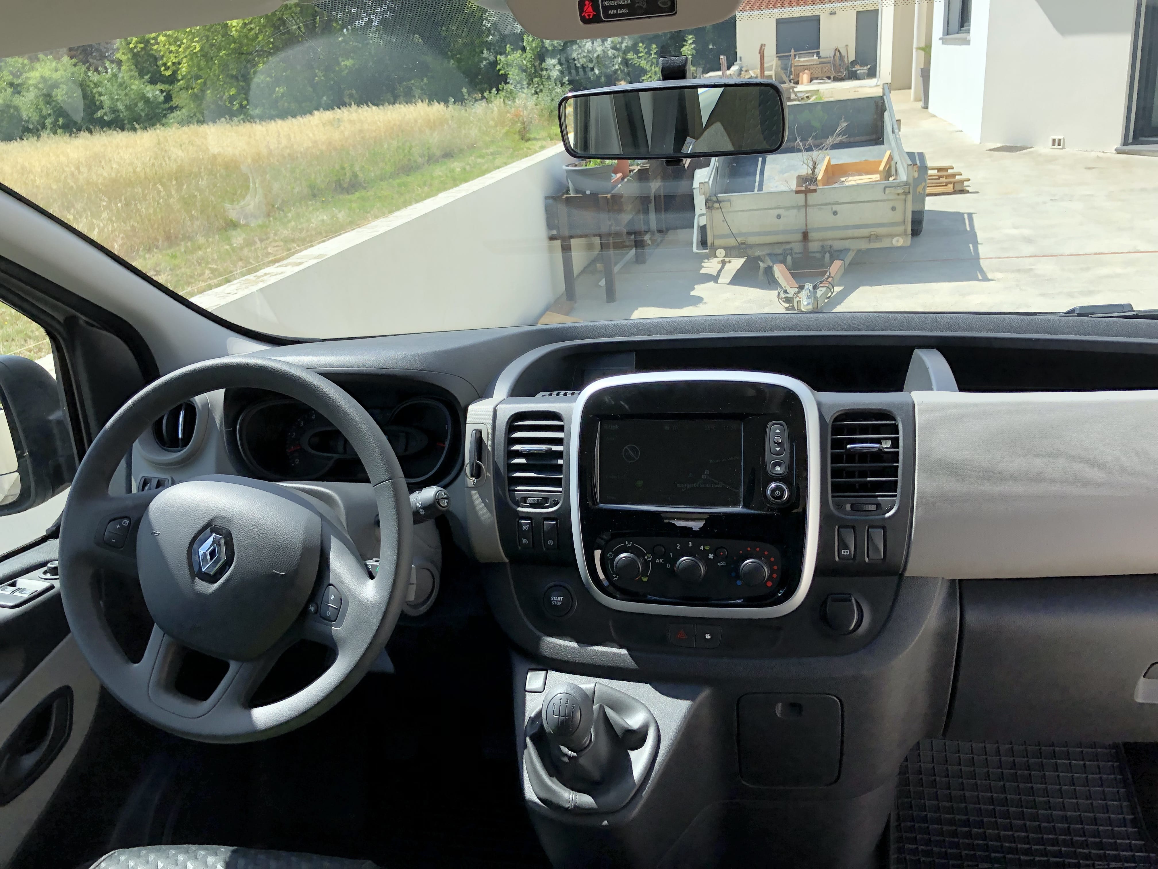 Renault Trafic Passenger 9 places rallongé 125 chevaux avec GPS