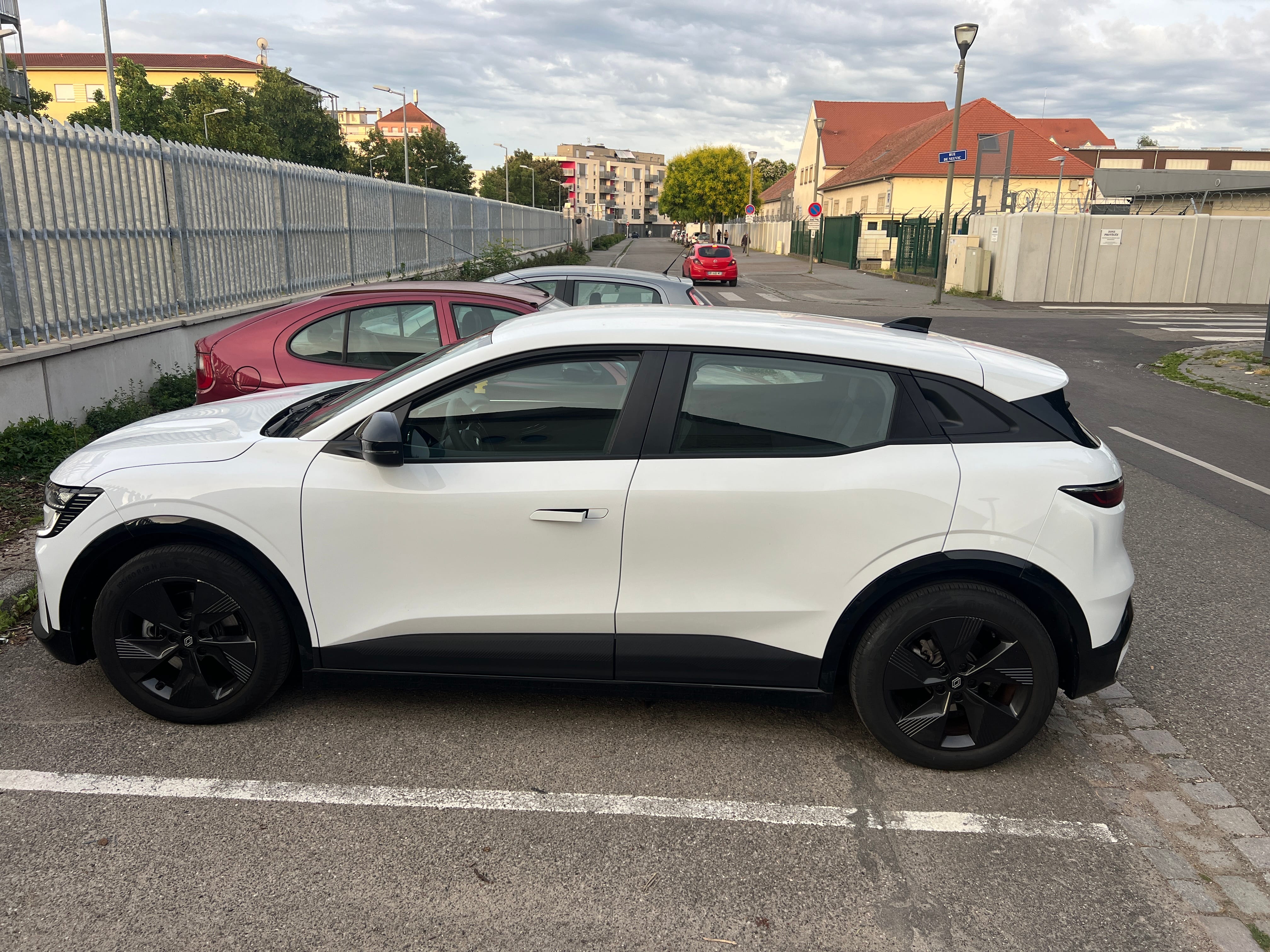 Renault Mégane E-tech Électrique, 2024, Électrique, automatique