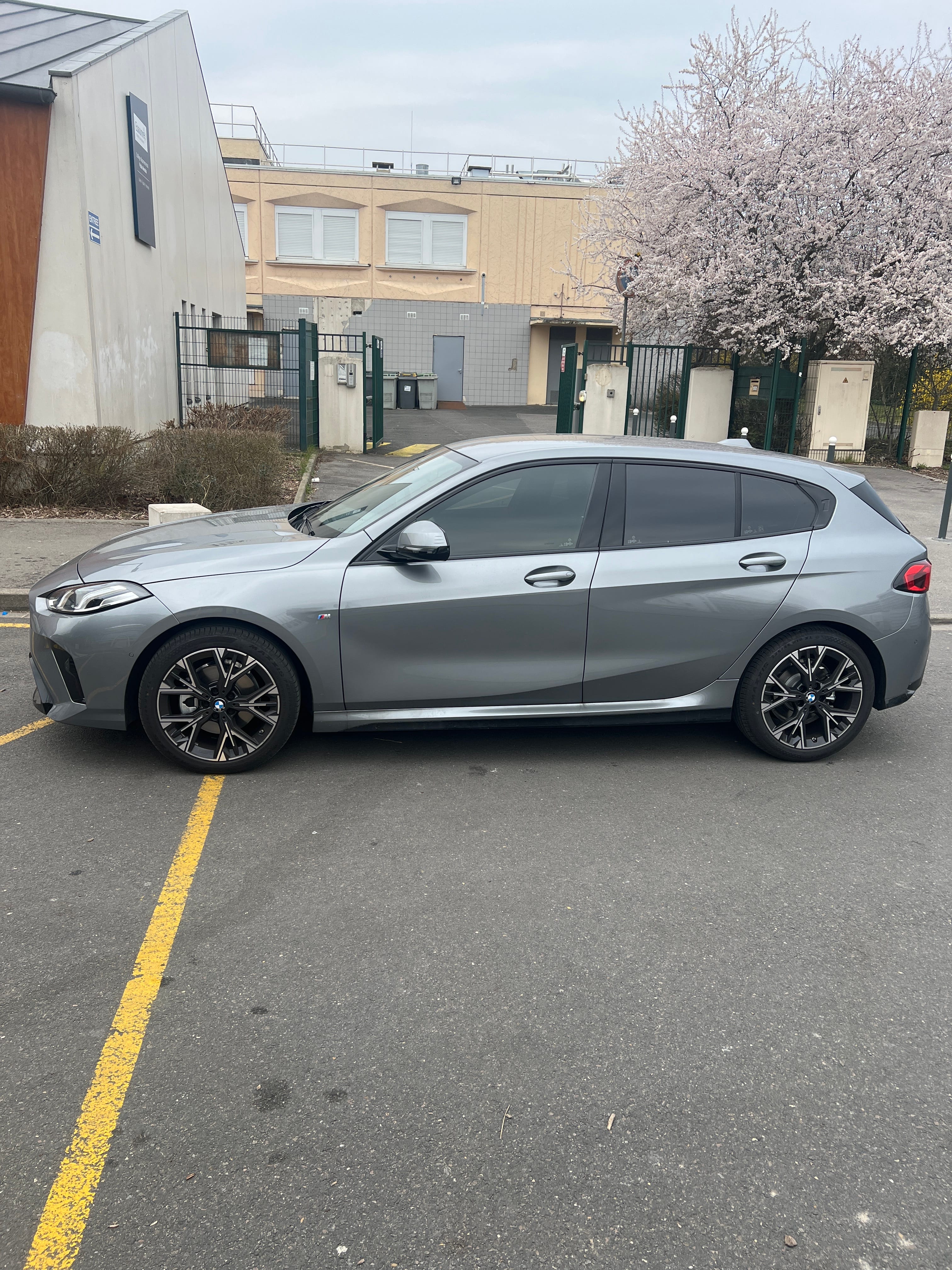 BMW Série 1 Finition M Sport avec Climatisation