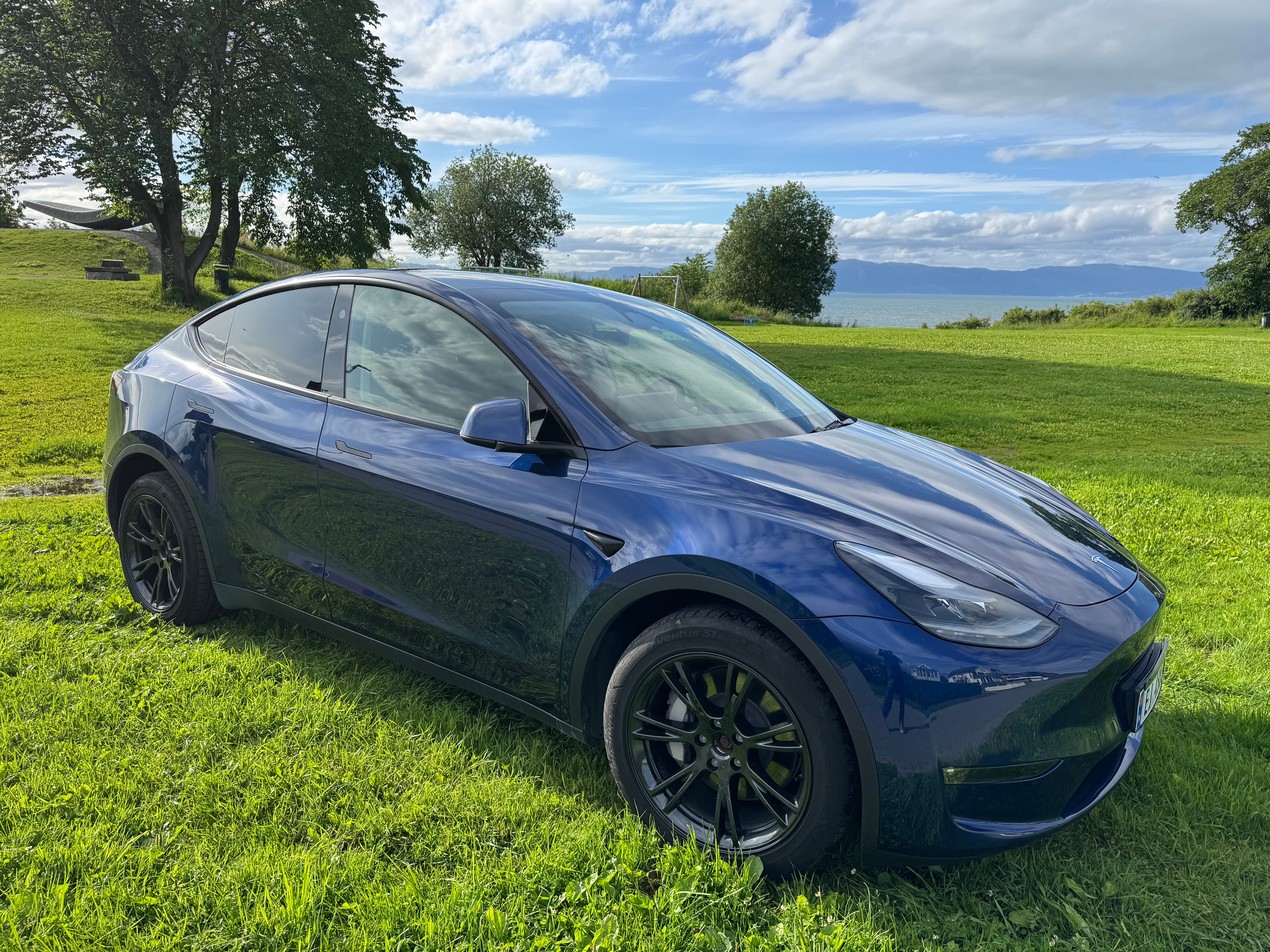 Tesla Model Y Long Range, 2024, Electric, automatic