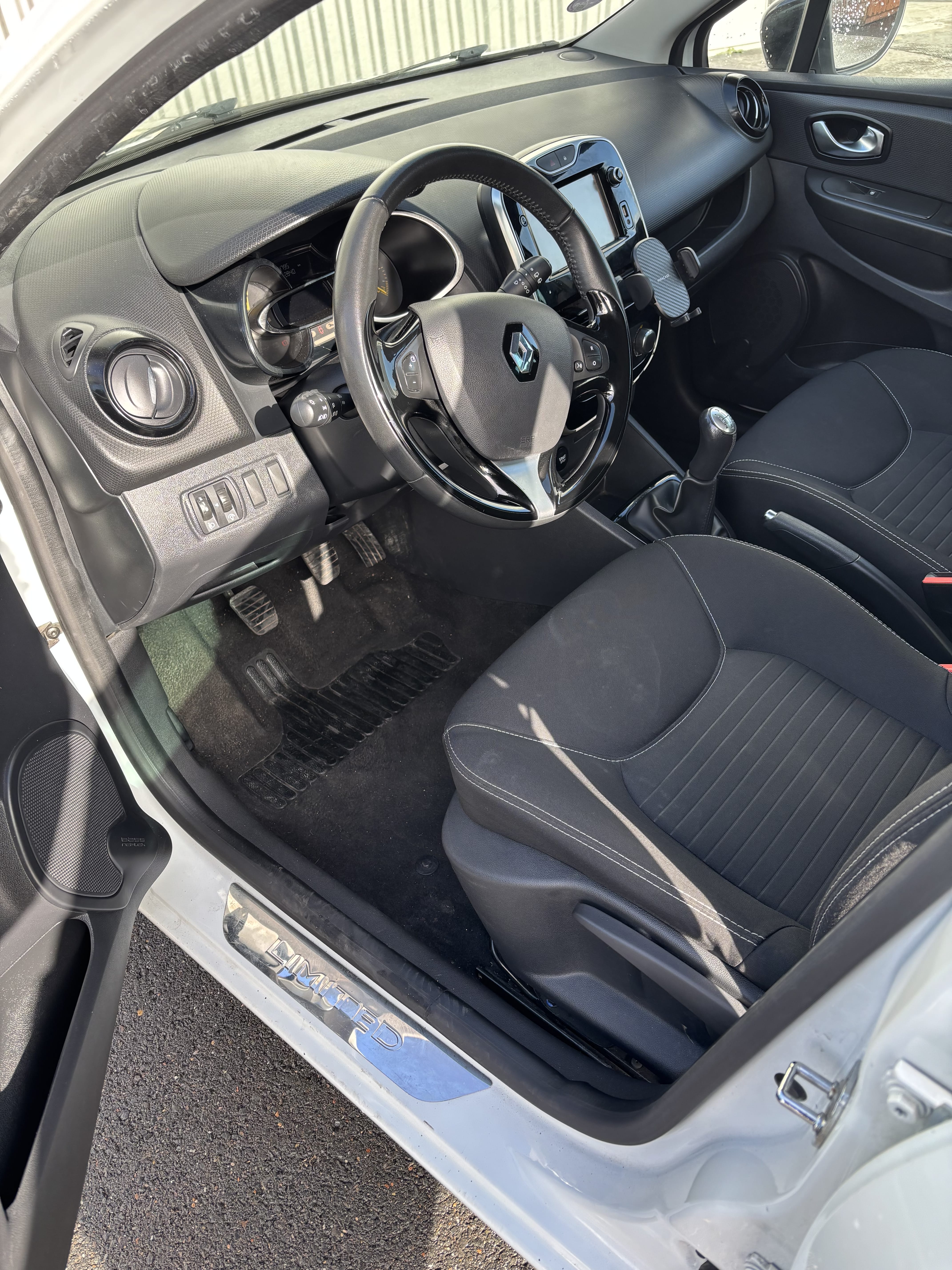 Renault Clio avec Régulateur de vitesse
