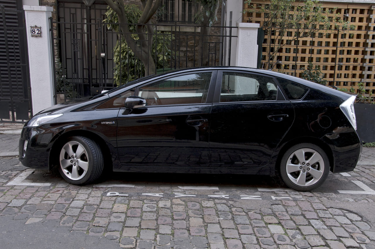Toyota Prius + 136H avec Climatisation
