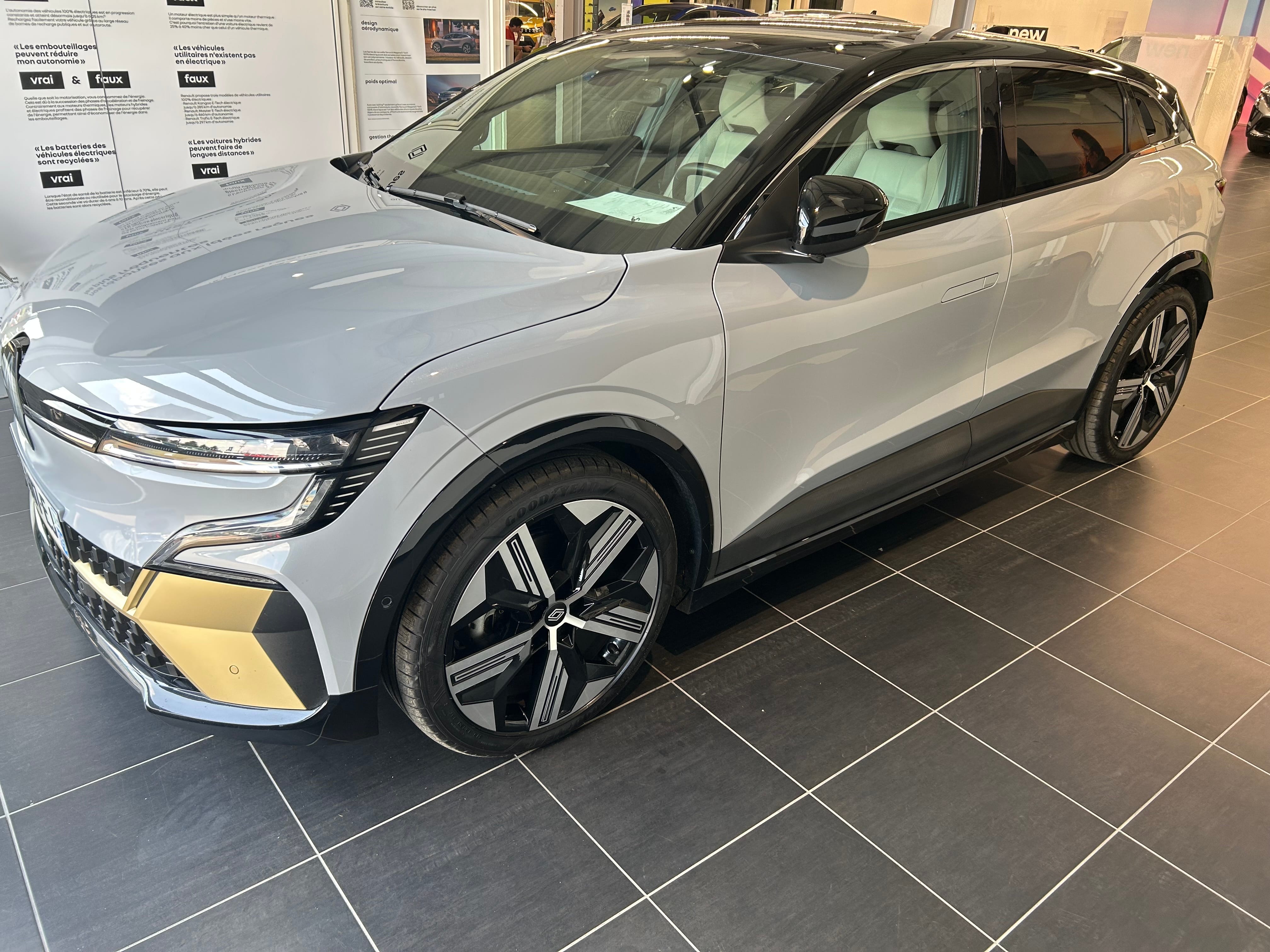 Renault Mégane E-tech Électrique avec Siège bébé