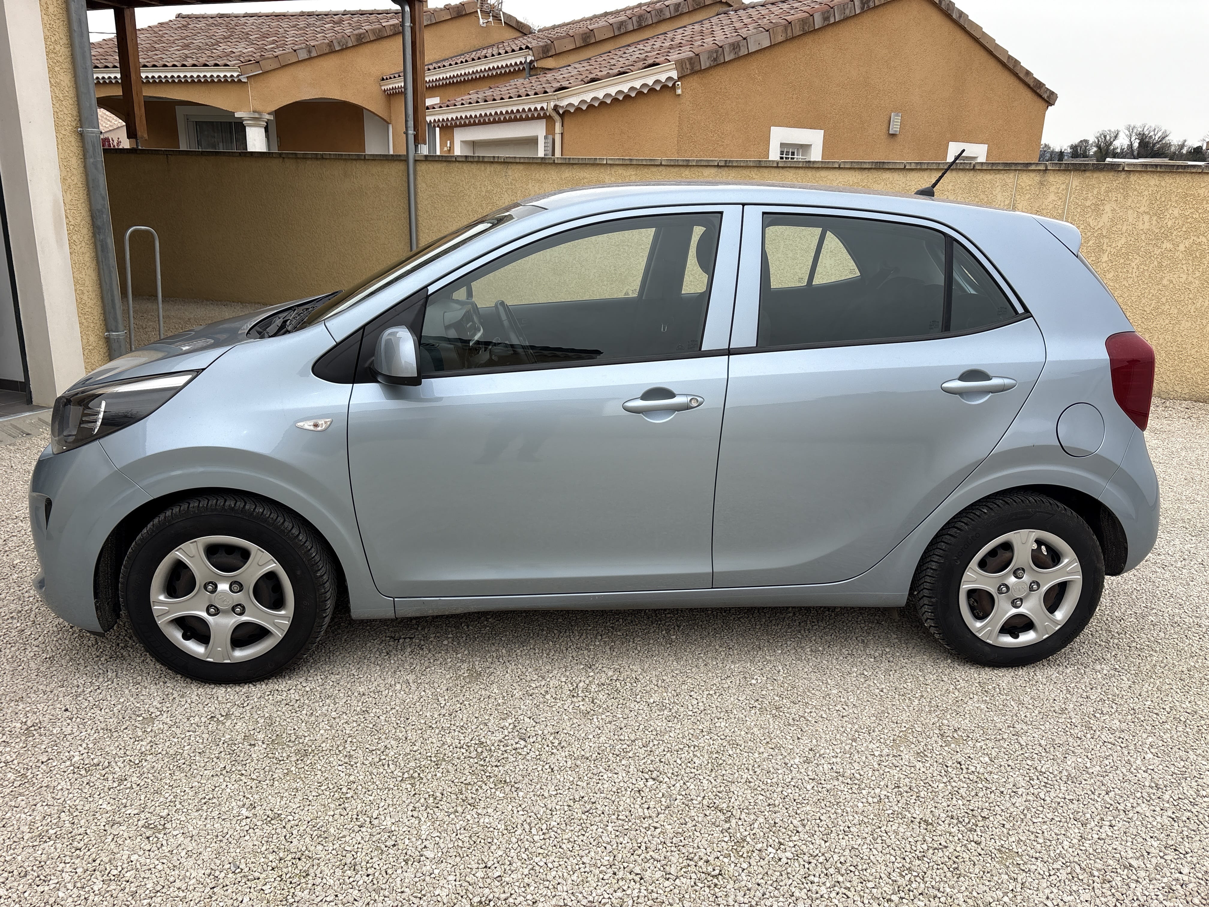 Kia Picanto 1.0 avec Climatisation
