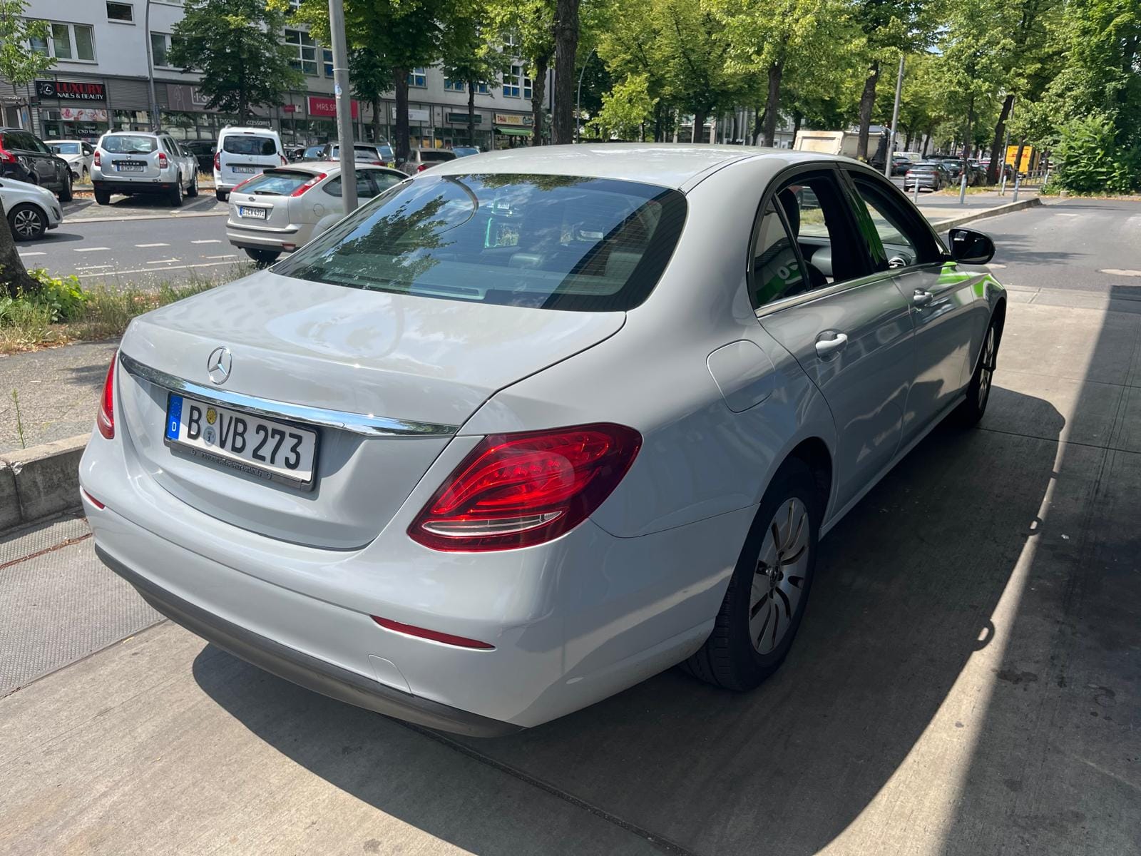 Mercedes-Benz E-Klasse avec Régulateur de vitesse