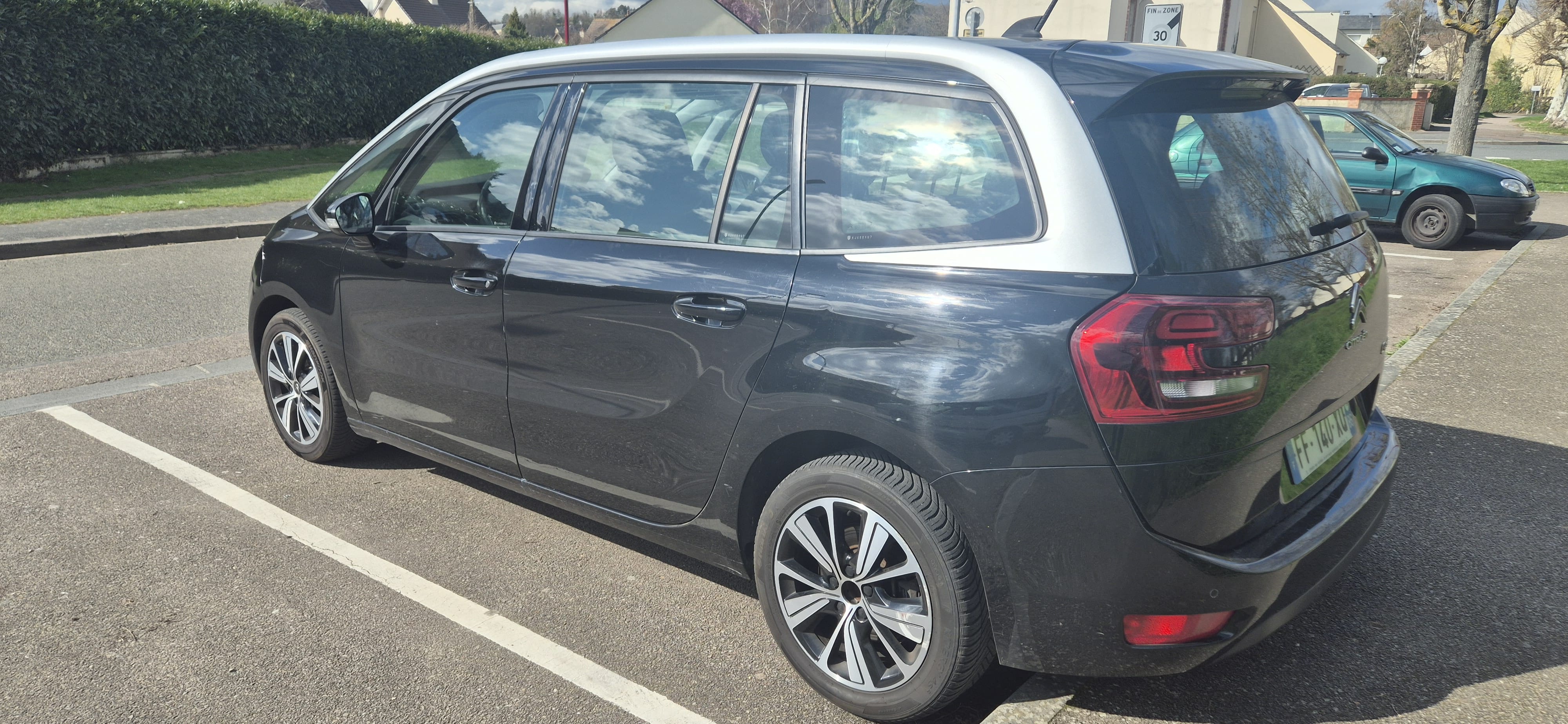 Citroen C4 Grand Spacetourer avec Climatisation