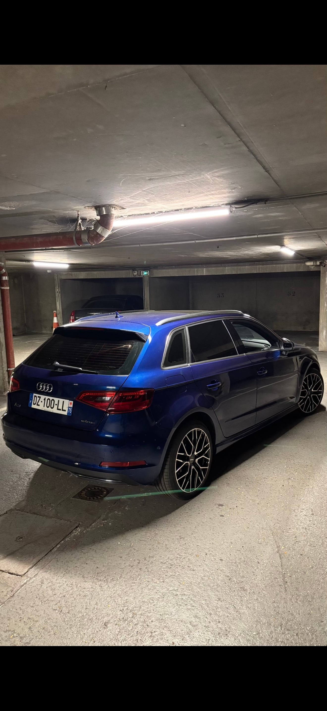 Audi A3 Sportback e-tron with Air conditioning