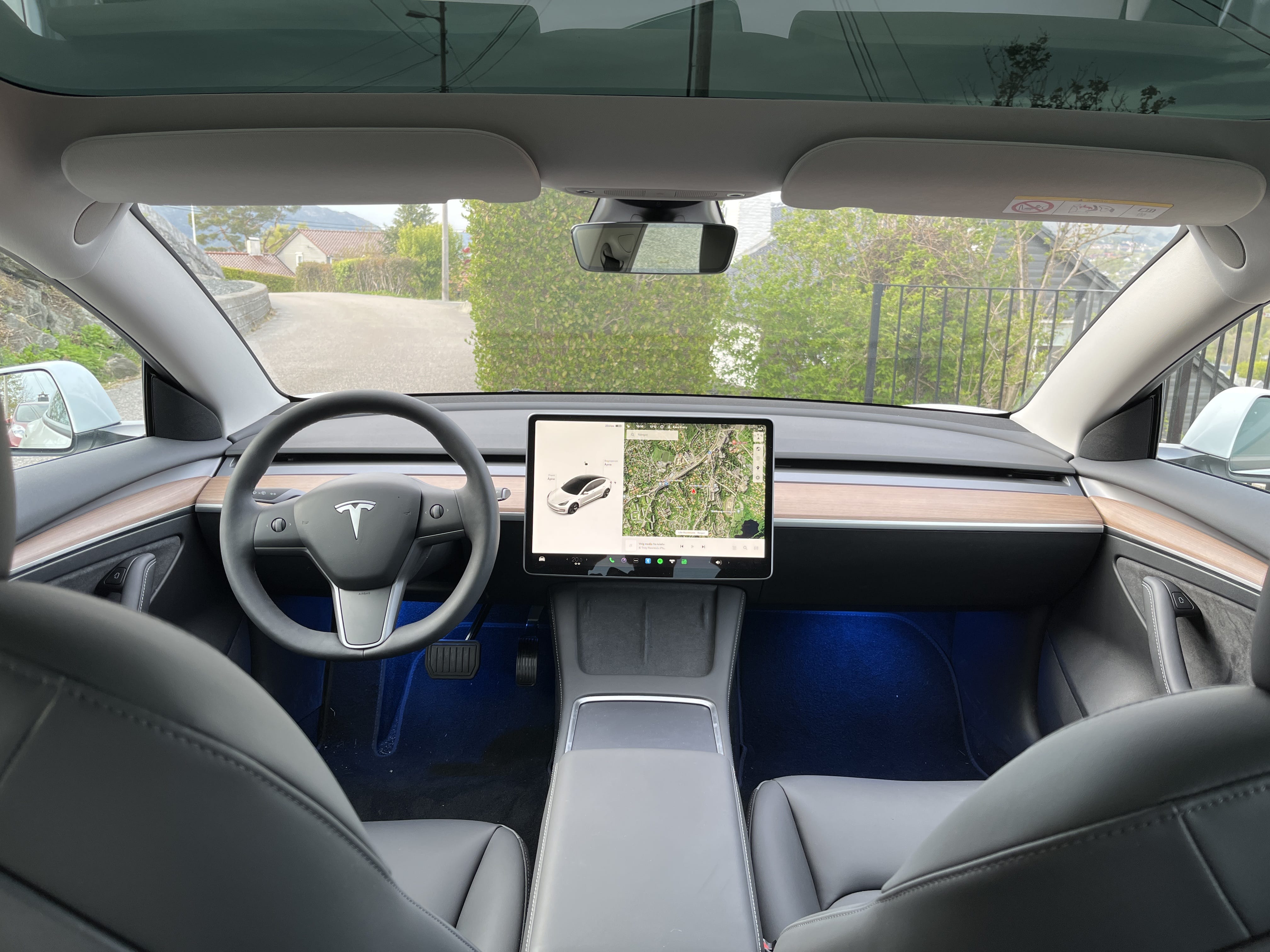 Tesla Model 3 med Cruisekontroll