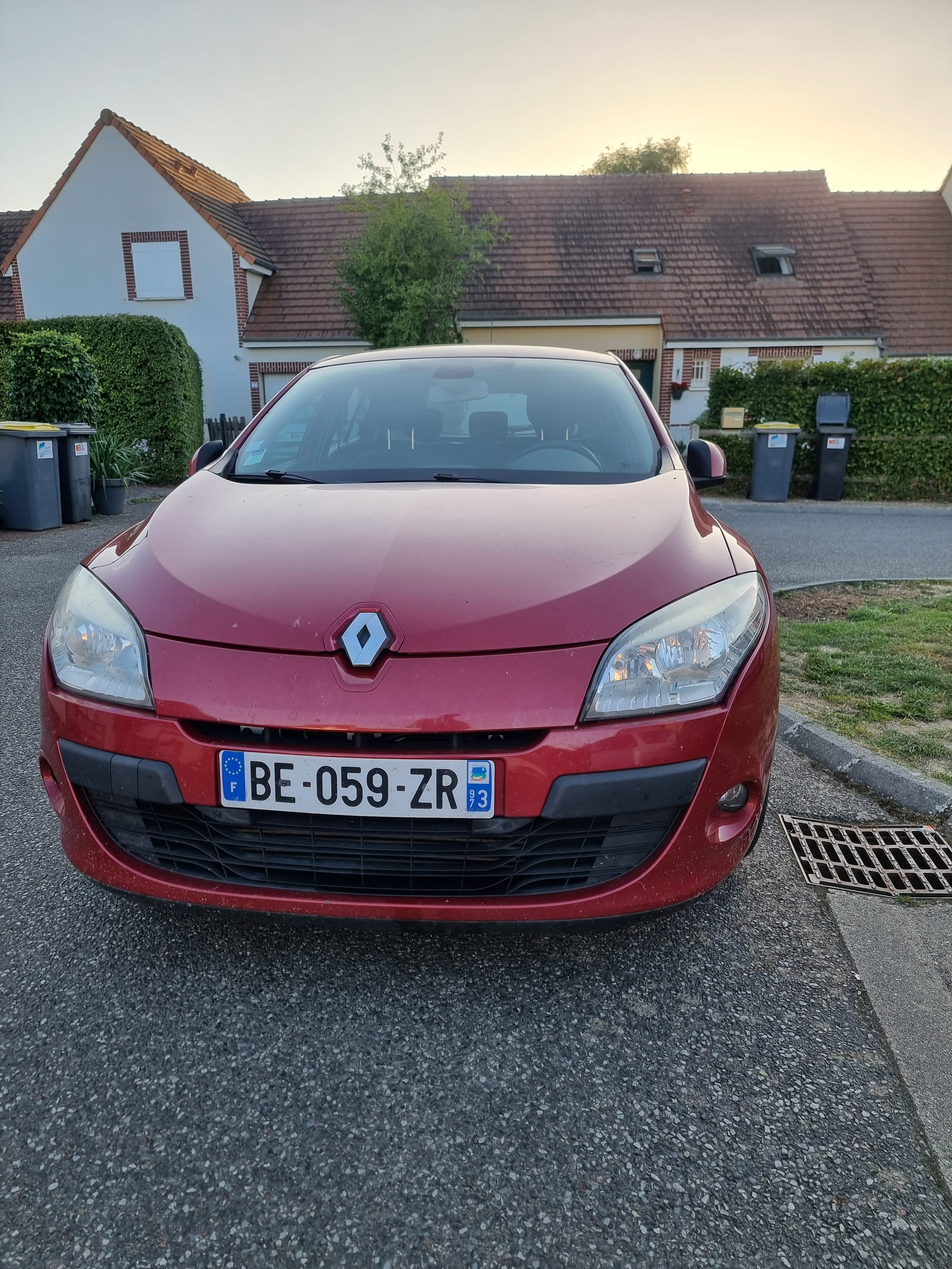 Renault Mégane, 2010, Essence 98