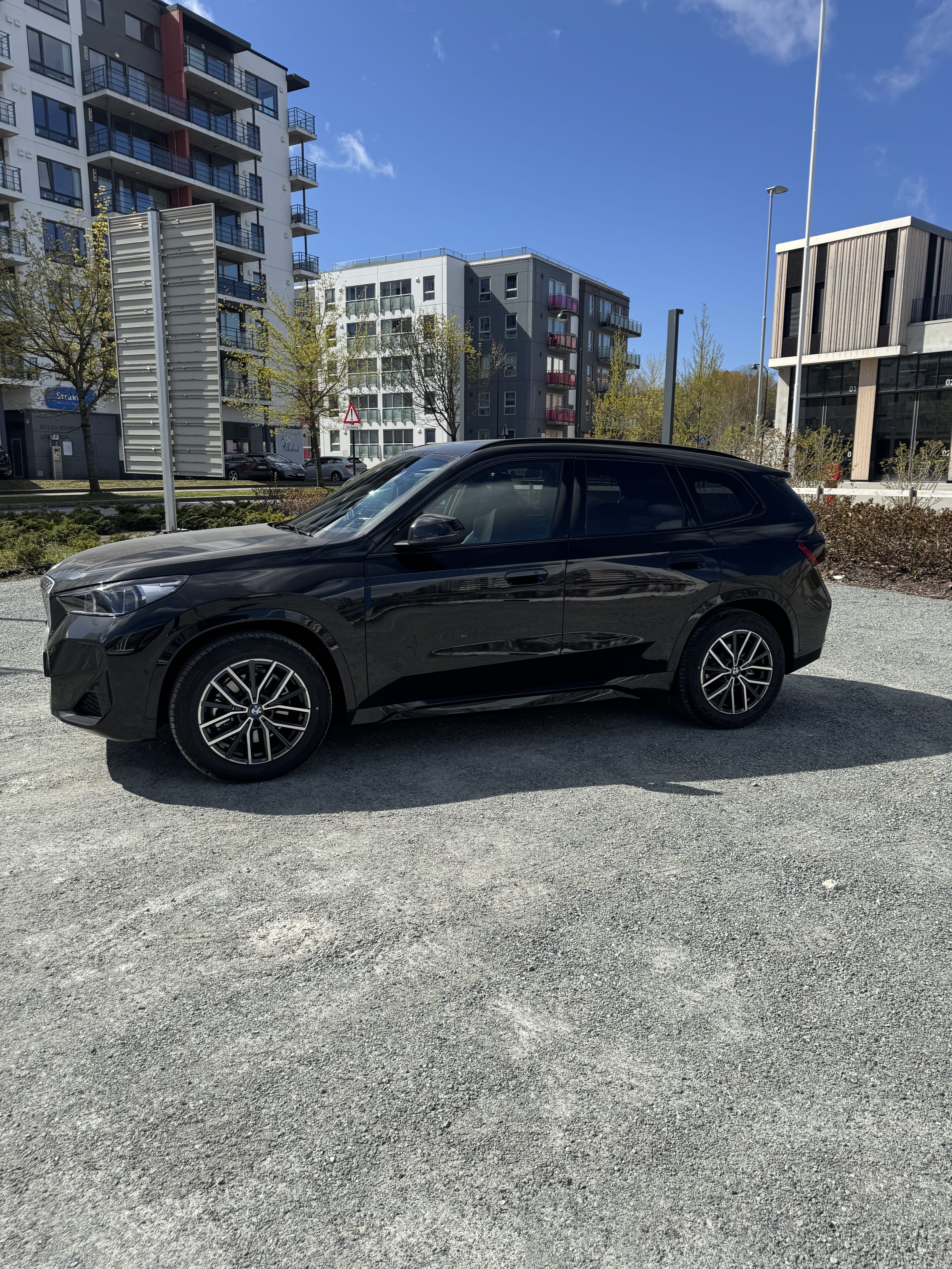 BMW iX1 with Air conditioning