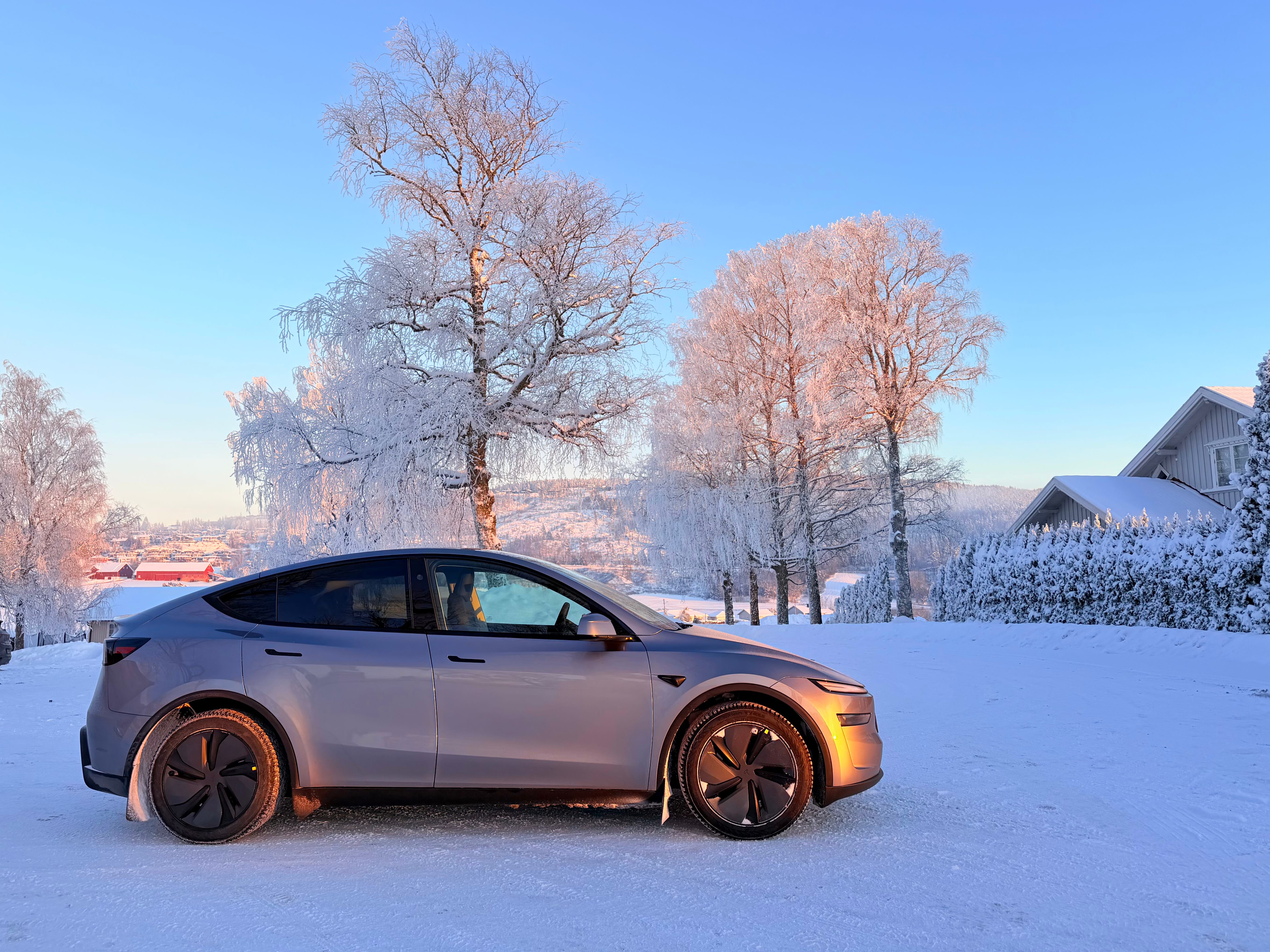 Tesla Model Y Long Range med Aircondition