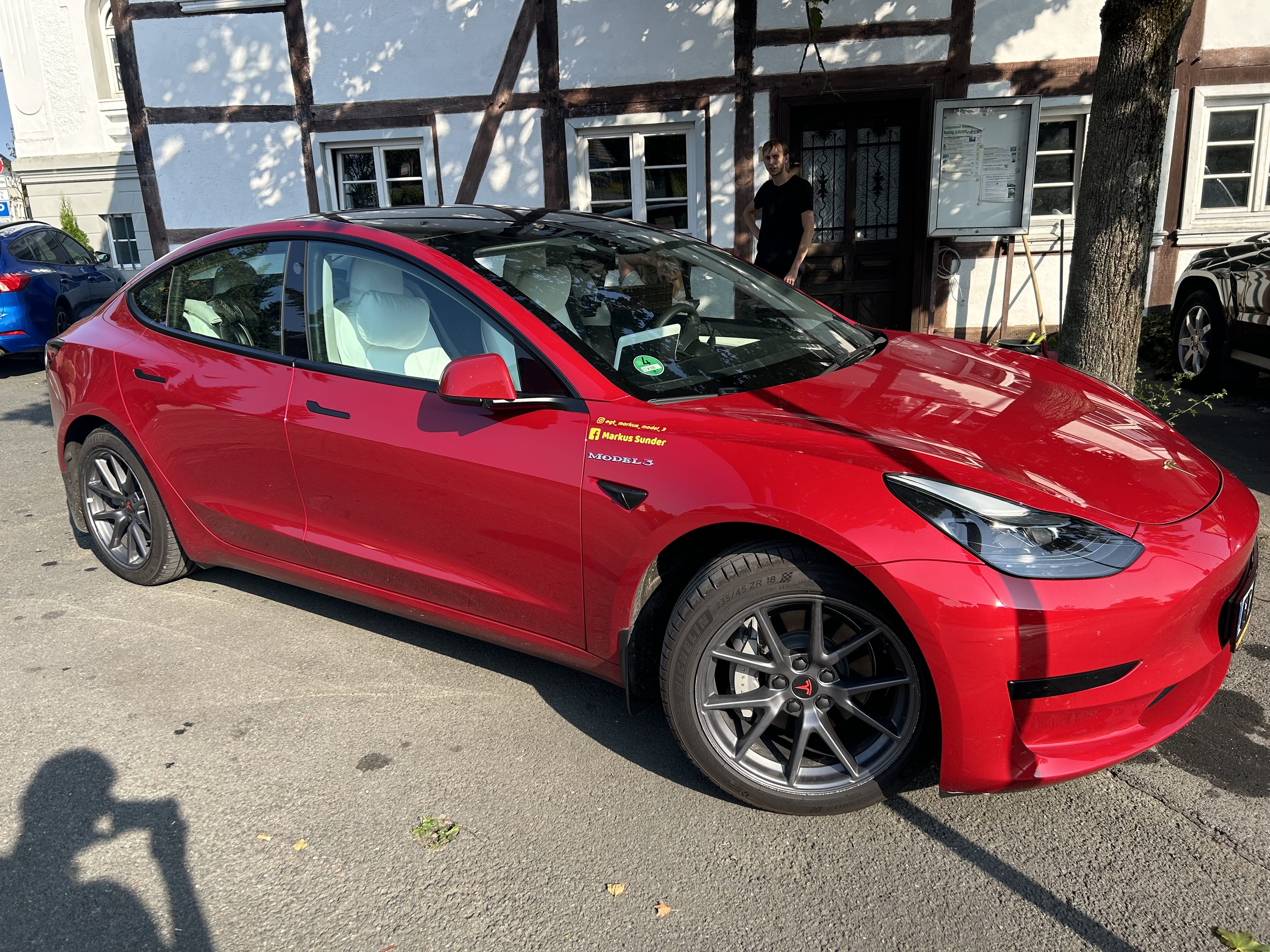 Tesla Model 3 SR+ mit Dashcam