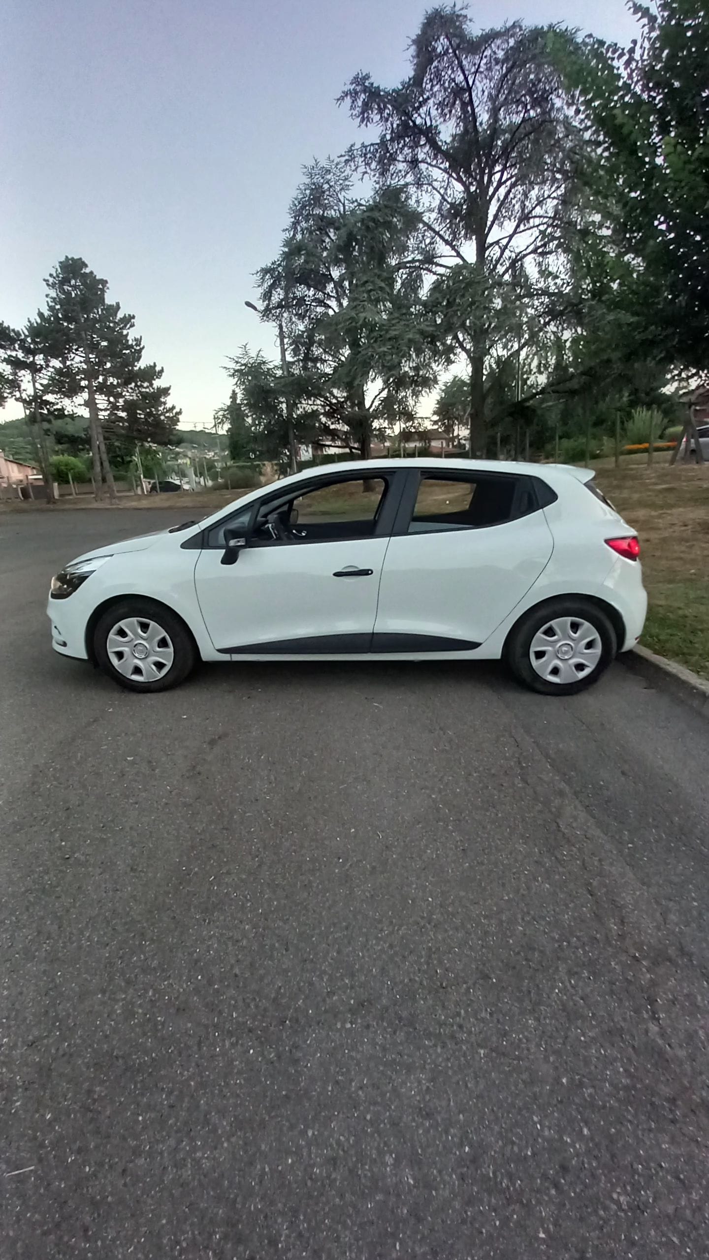 Renault Clio avec Climatisation