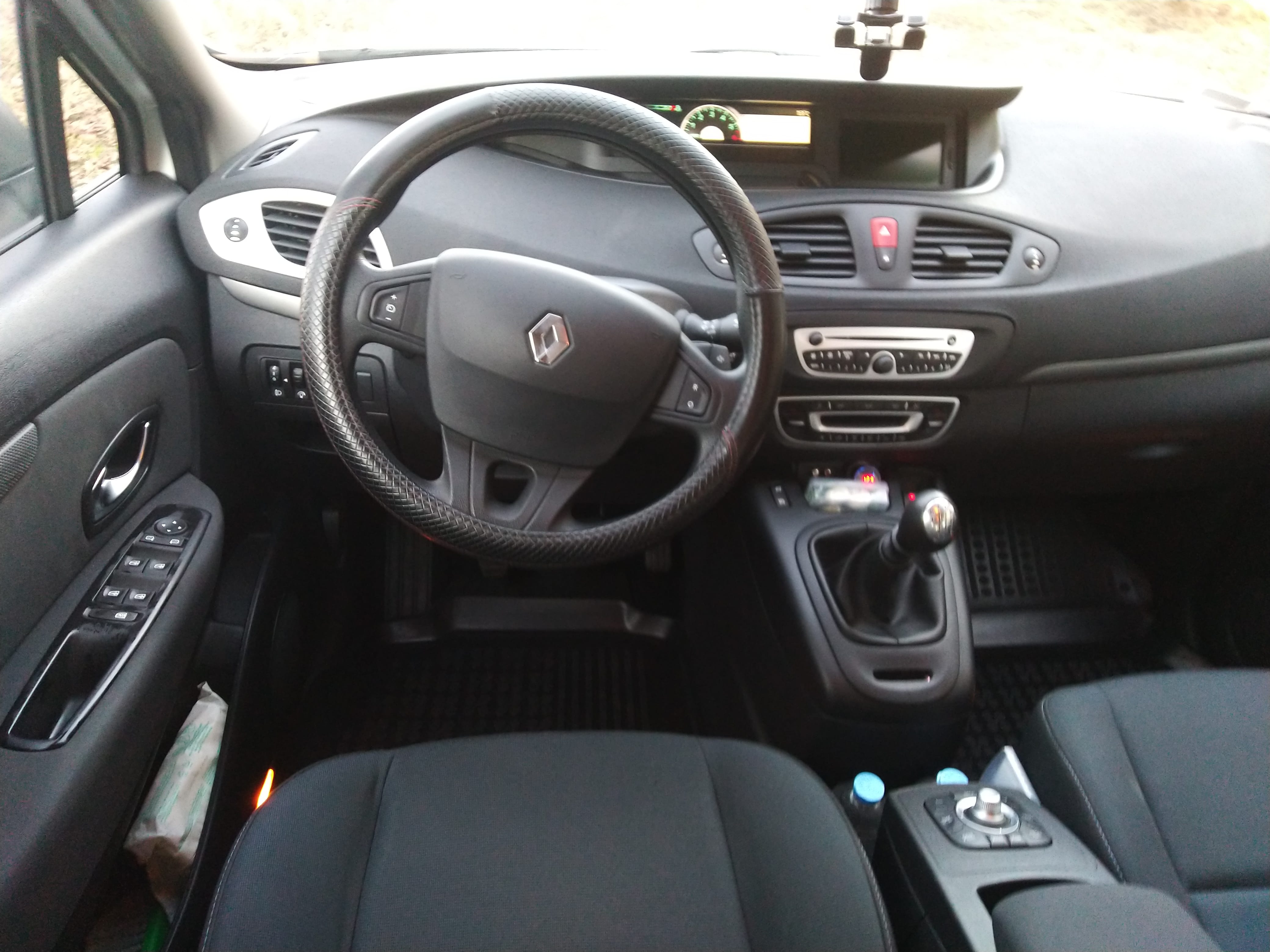 Renault Scenic CLIM 1.5 DCI 110 CH (1) avec Régulateur de vitesse