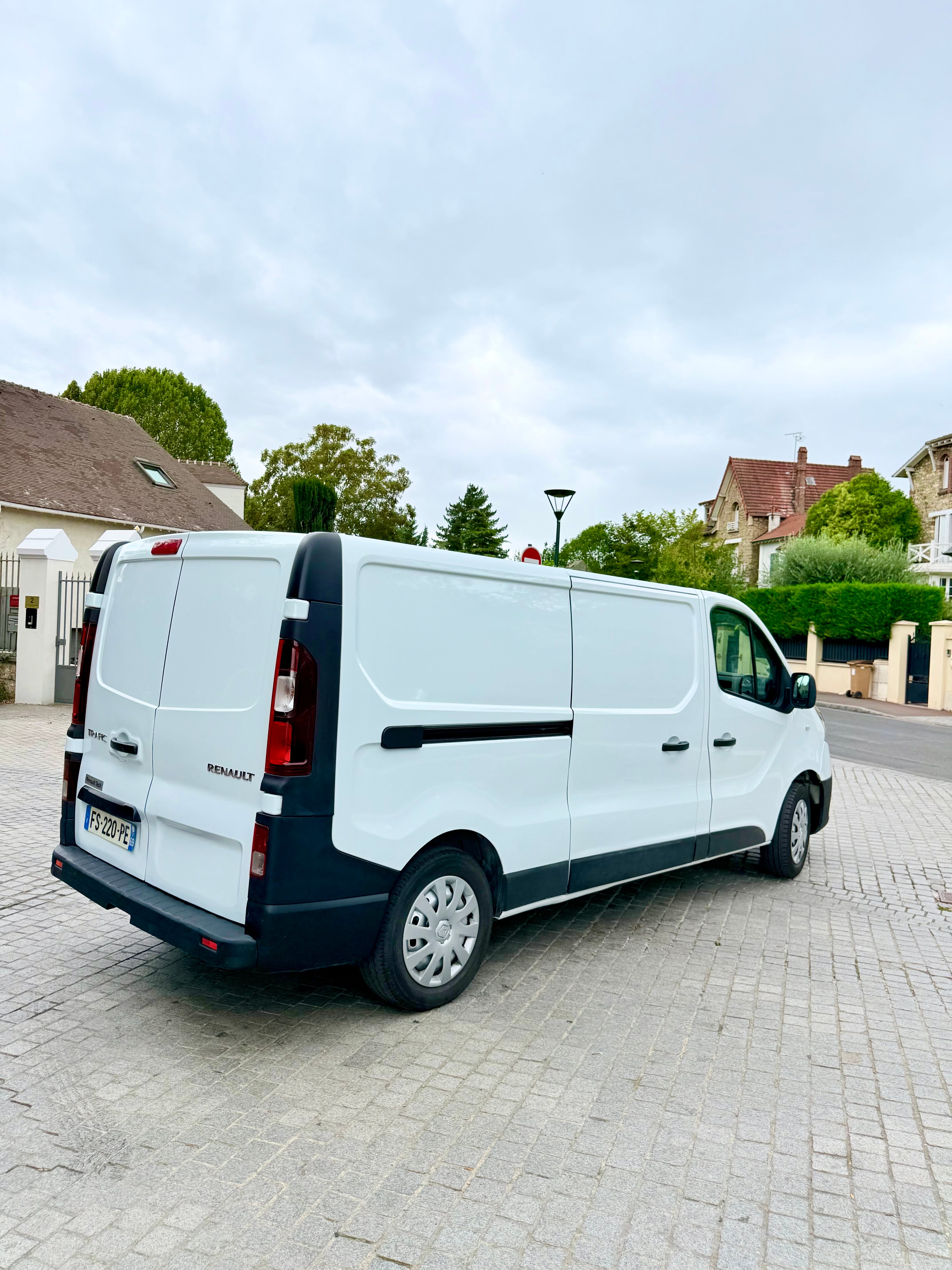 Renault Trafic 2.0 avec Audio Bluetooth