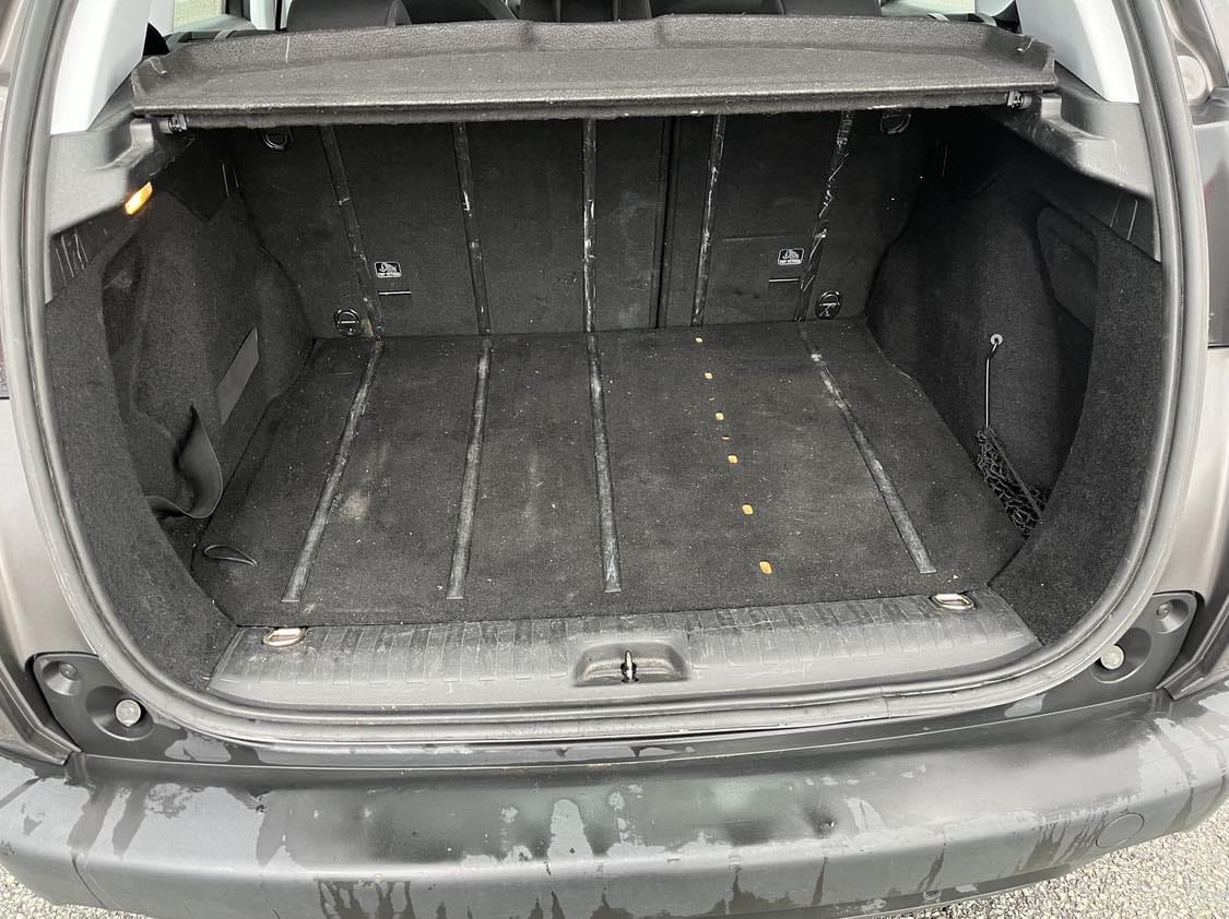 Peugeot 2008 with Audio / iPod input