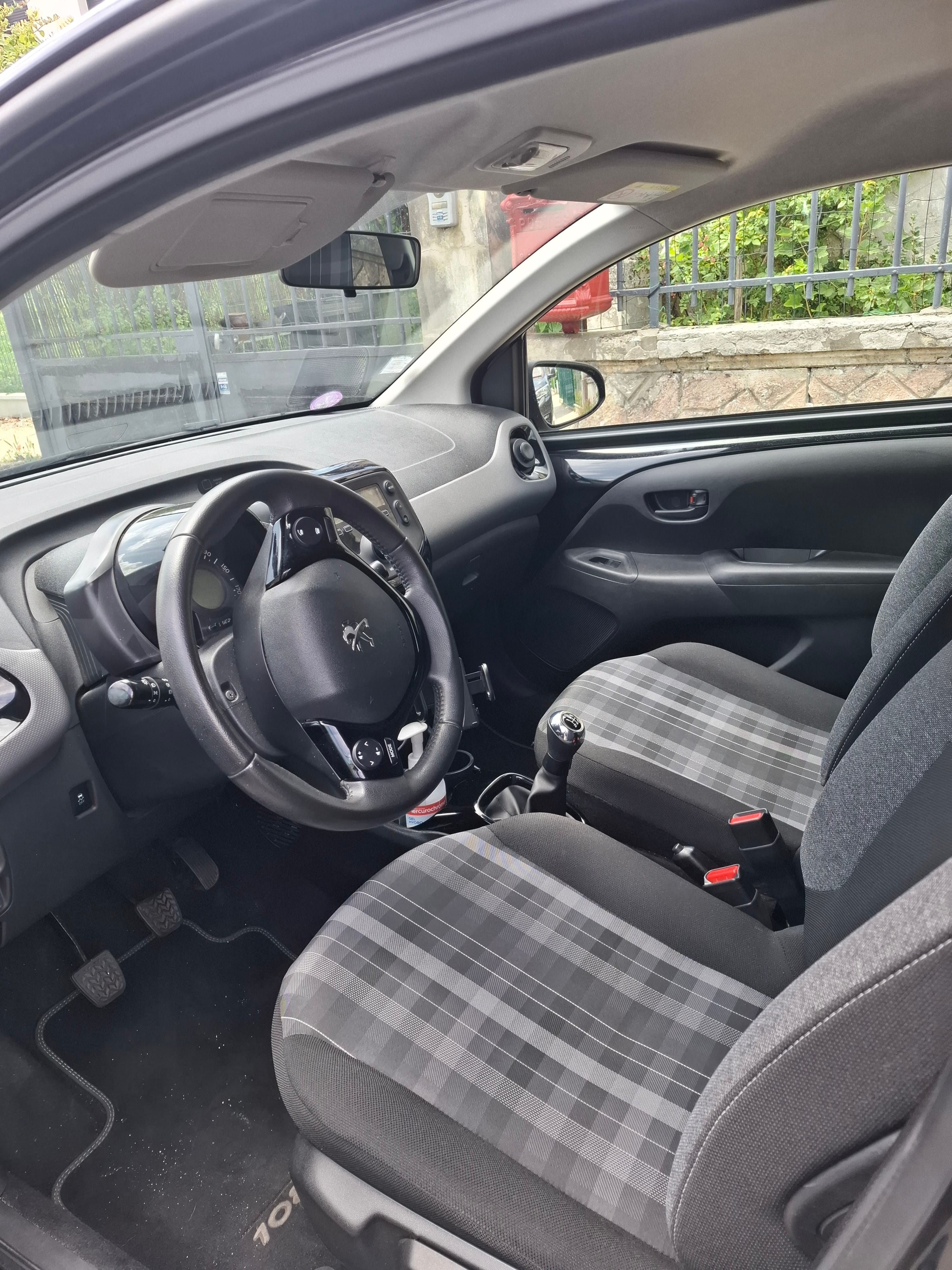 Peugeot 108 avec Port USB