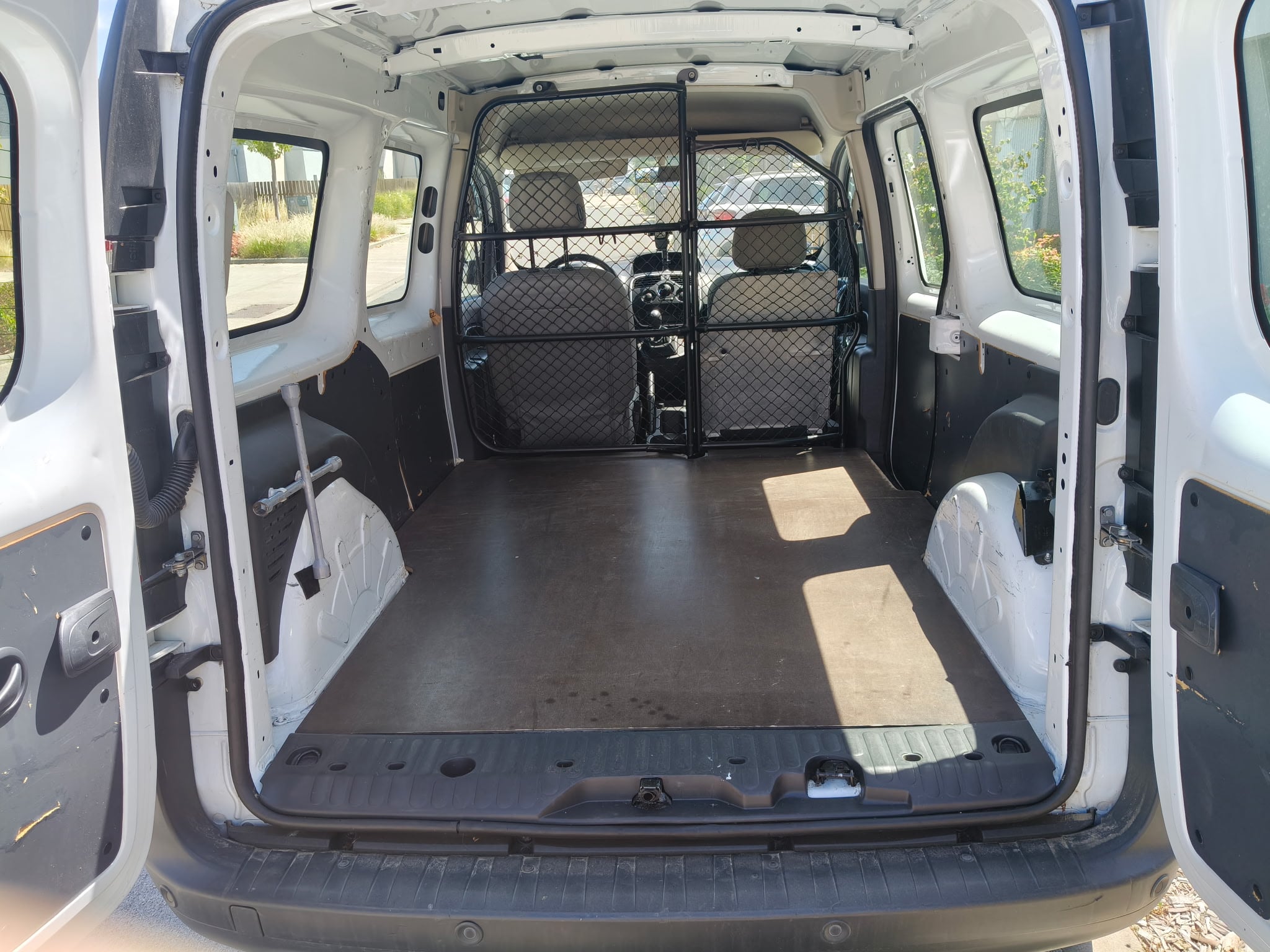 Renault Kangoo Express Maxi - Déménagement / Bricolage Espace Anjou avec Autoradio