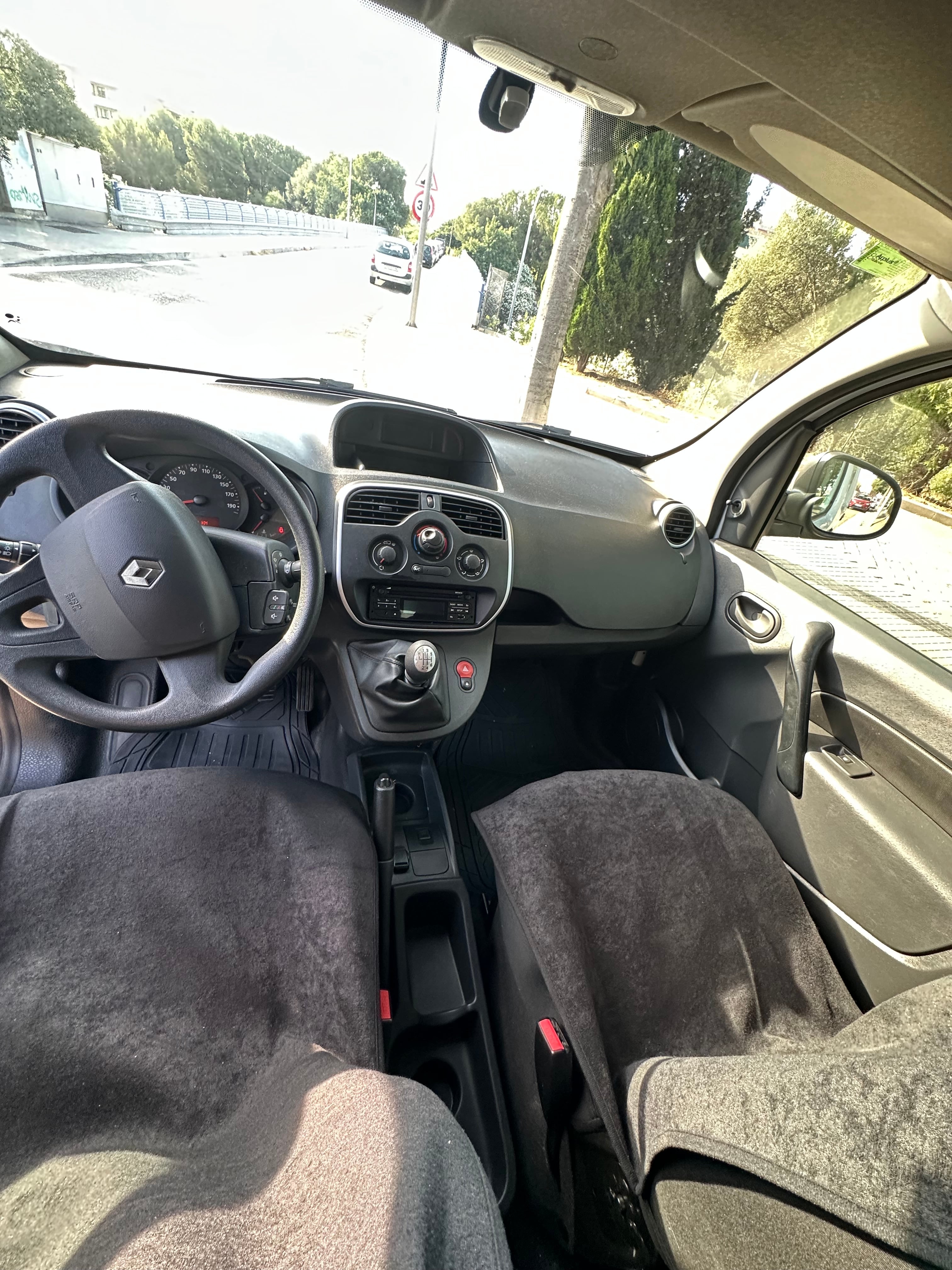Renault Kangoo Express met USB-oplaadpoorten